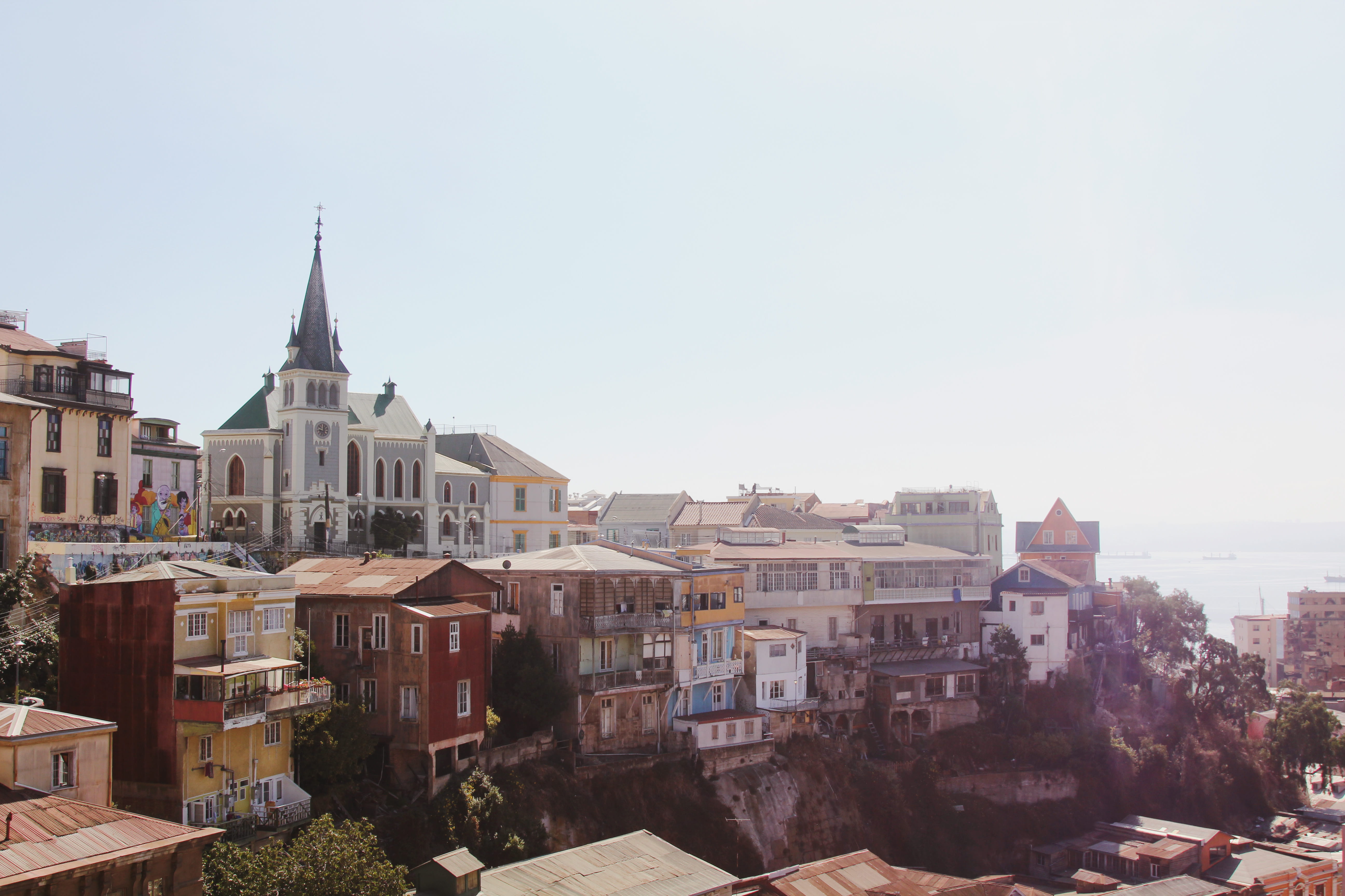 copy space, residential district, clear sky, history, cityscape, religion, 5K, built structure, town, spirituality, building exterior, landmark, nature, HD Wallpaper
