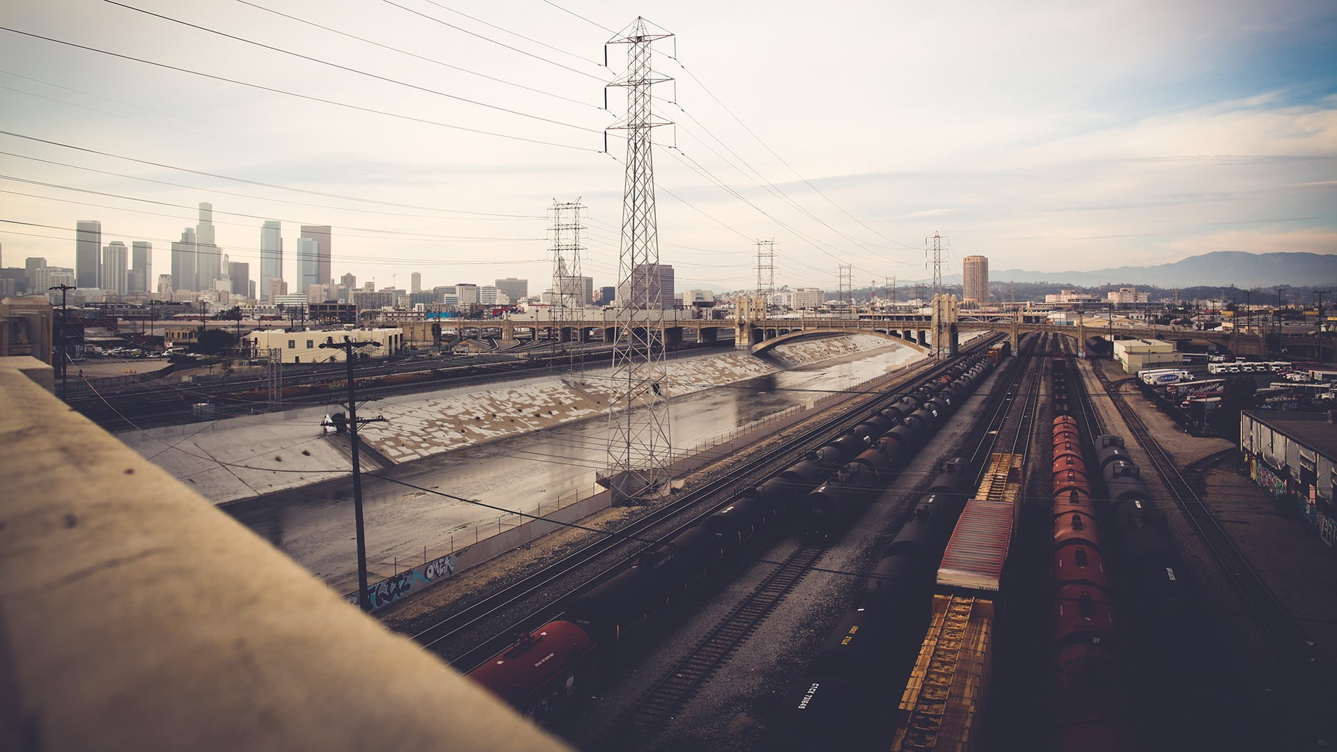 Los Angeles, cityscape, train, 1080P, urban, railway, power lines, HD Wallpaper