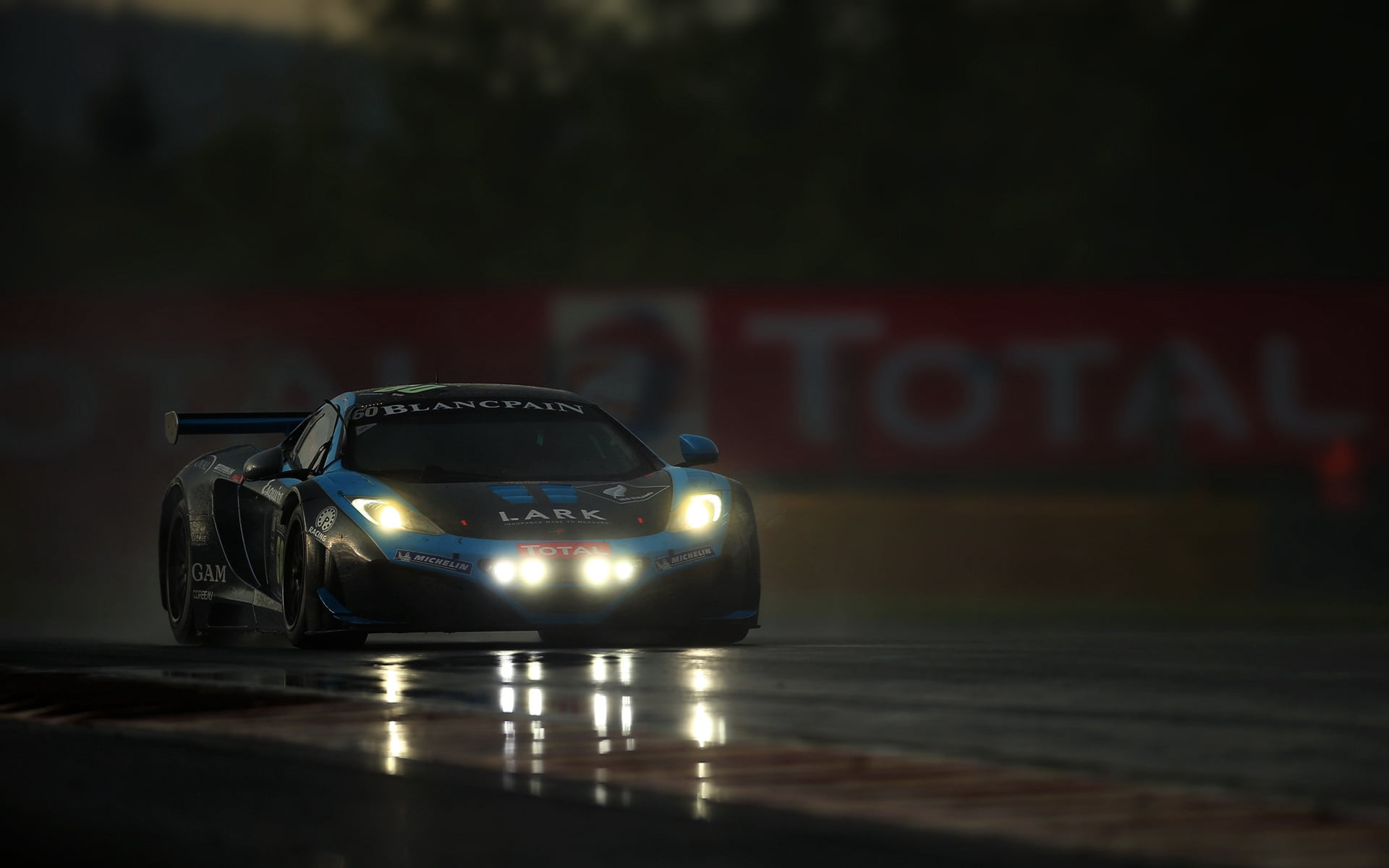land Vehicle, headlight, engine, indoors, car, mode of transportation, mclaren, night, competition, technology, motor vehicle, bMW, transportation, race, HD Wallpaper