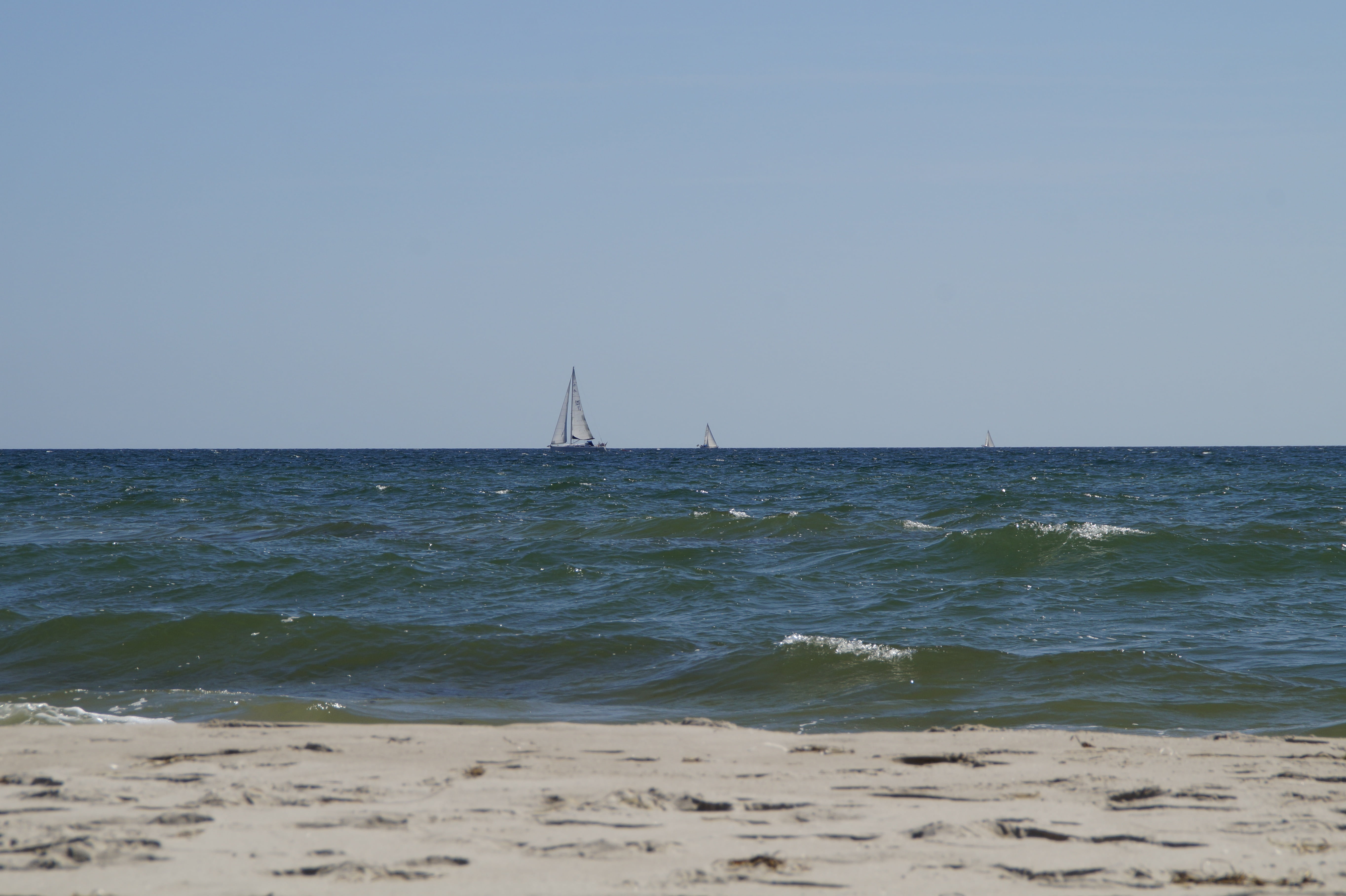 sailing, yacht, surf, horizon, ship, nautical vessel, landscape, no people, holiday, clear sky, beach, land, outdoors, rest, 5K, copy space, sailing vessel, HD Wallpaper