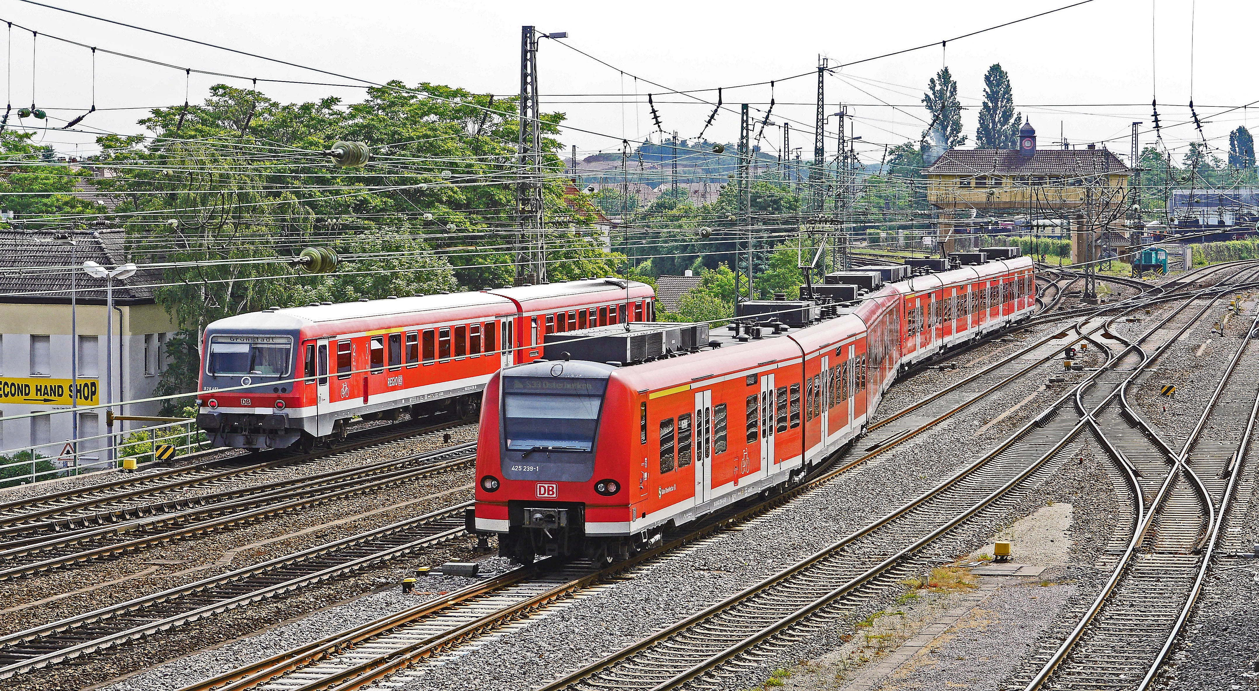 outdoors, br625, transportation, power supply, electricity, train - vehicle, soft road, diesel railcar, transport, travel, 4K, nature, red, public transportation, HD Wallpaper