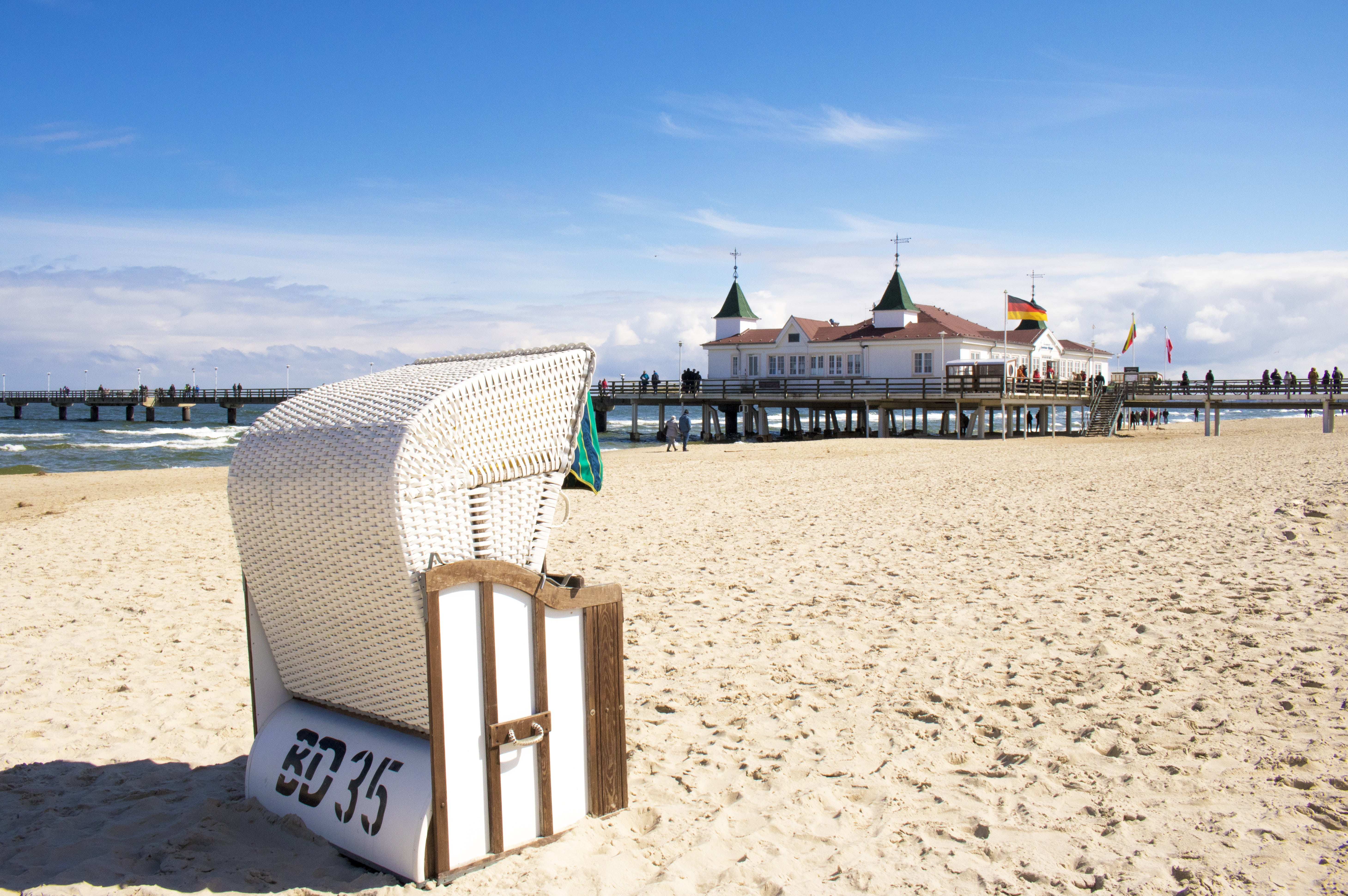 usedom, baltic sea, sea bridge, island of usedom, ahlbeck, beach, no people, beauty in nature, trip, beach chair, western pomerania, water, woven, land, HD Wallpaper