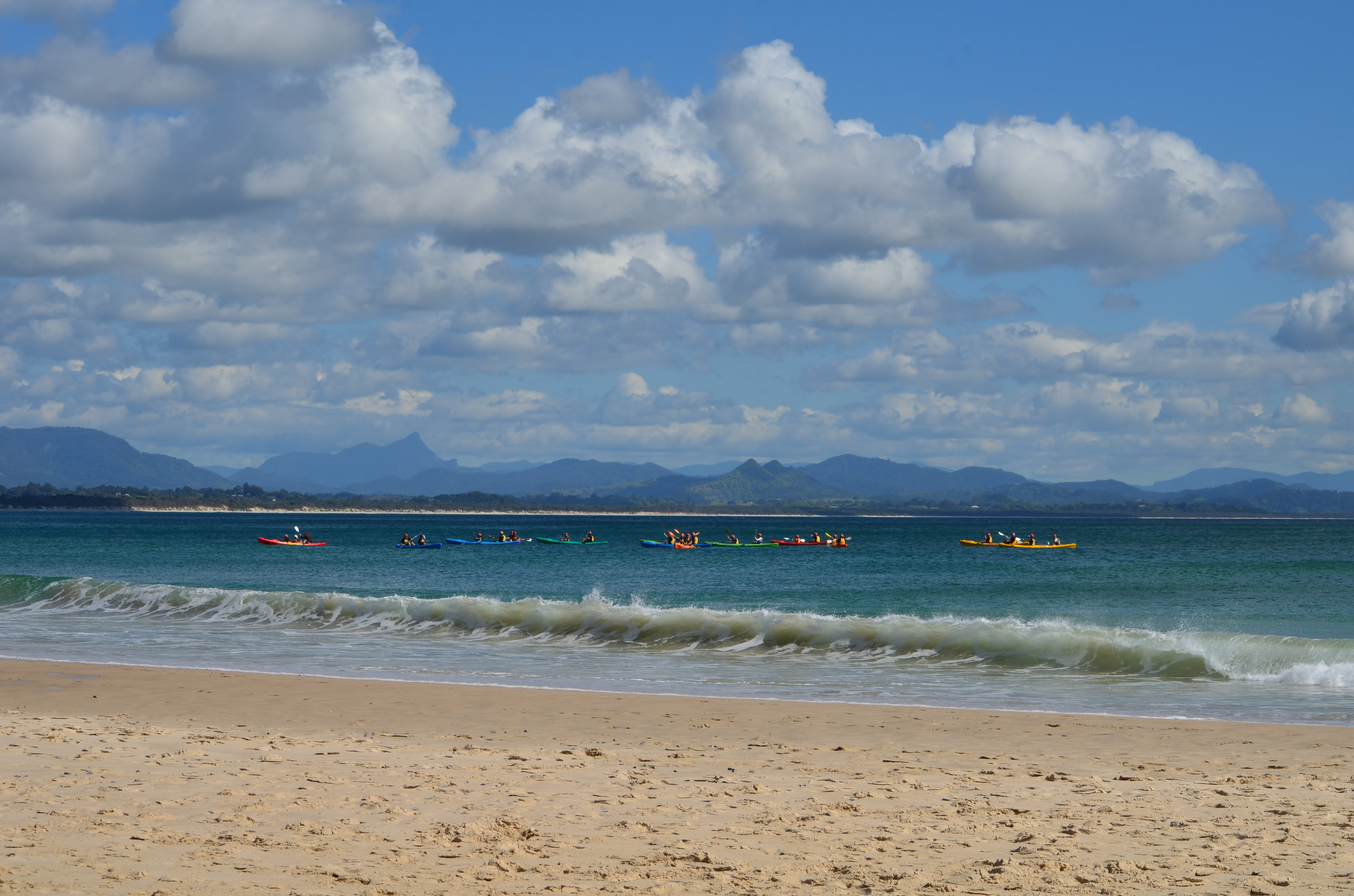 byron bay, idyllic, cloud - sky, land, beach, surfing, water, tranquil scene, sea, mountain range, 4K, no people, day, mountain, new south wales, sky, HD Wallpaper