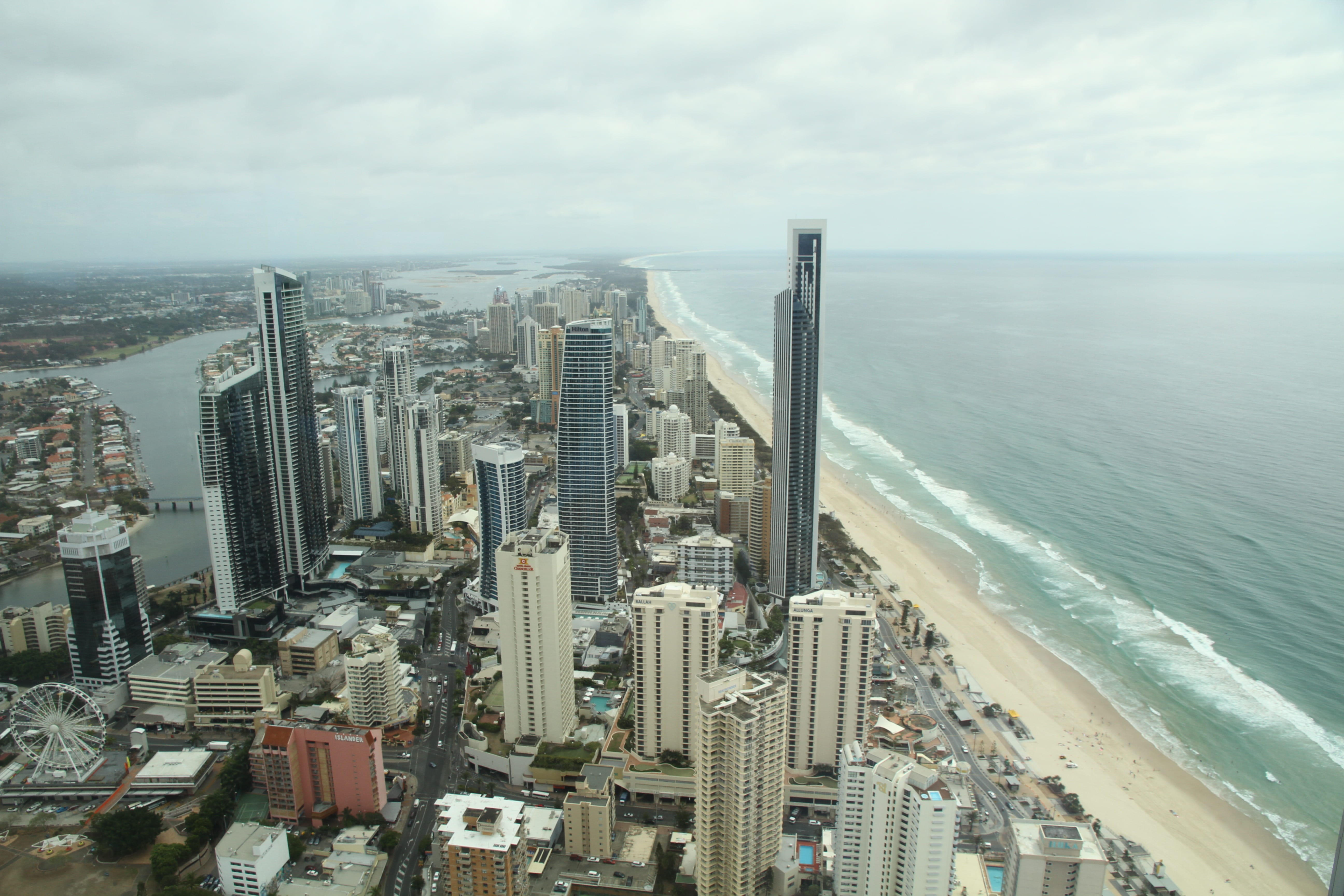 building Exterior, beach, urban Scene, skyscrapers, tall - high, outdoors, office building exterior, surfers paradise, day, sky, financial district, water, HD Wallpaper