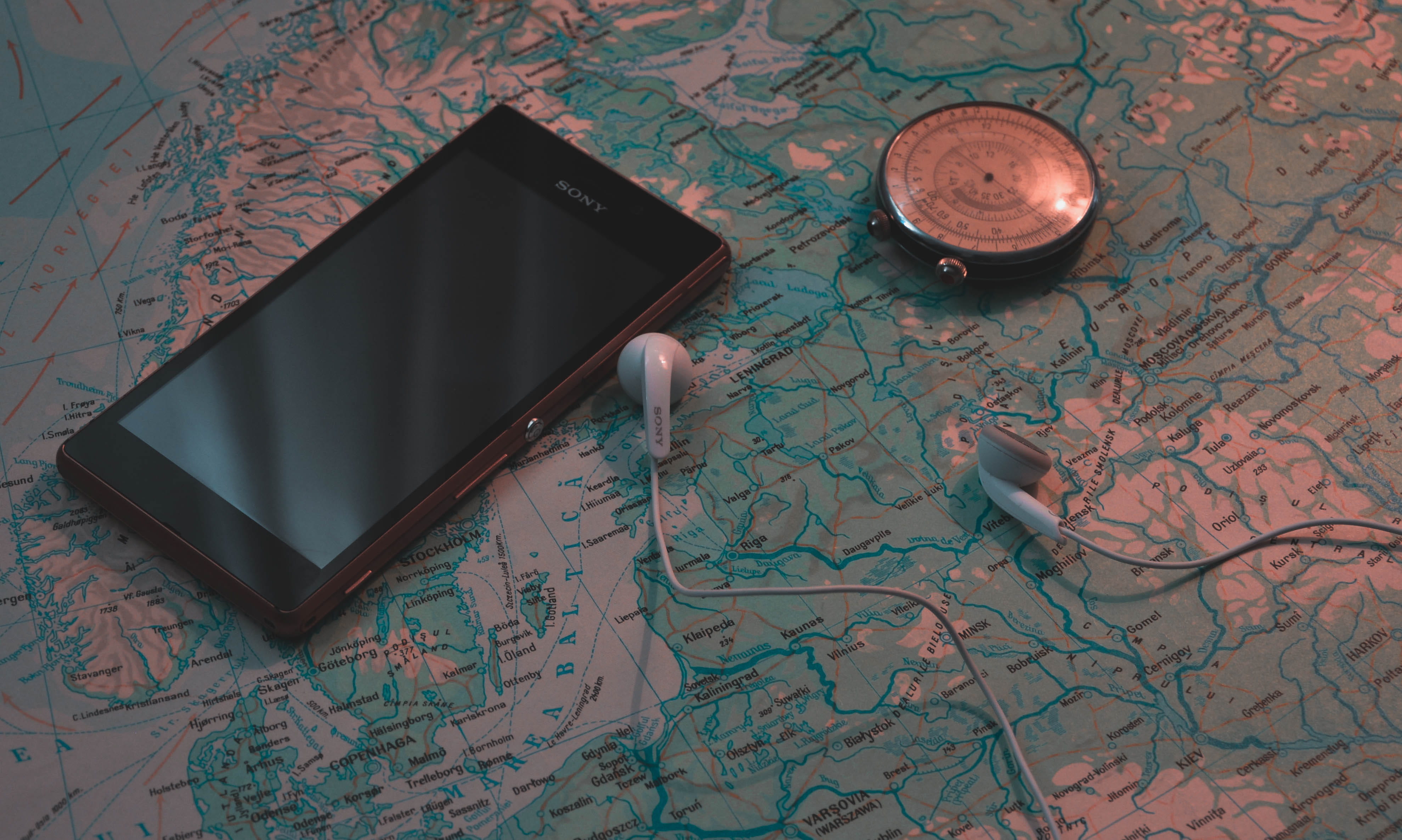 adventurer, pattern, peninsula, tourist, tiled floor, flooring, headphones, wireless technology, sweden, norway, floral pattern, communication, time, no people, HD Wallpaper