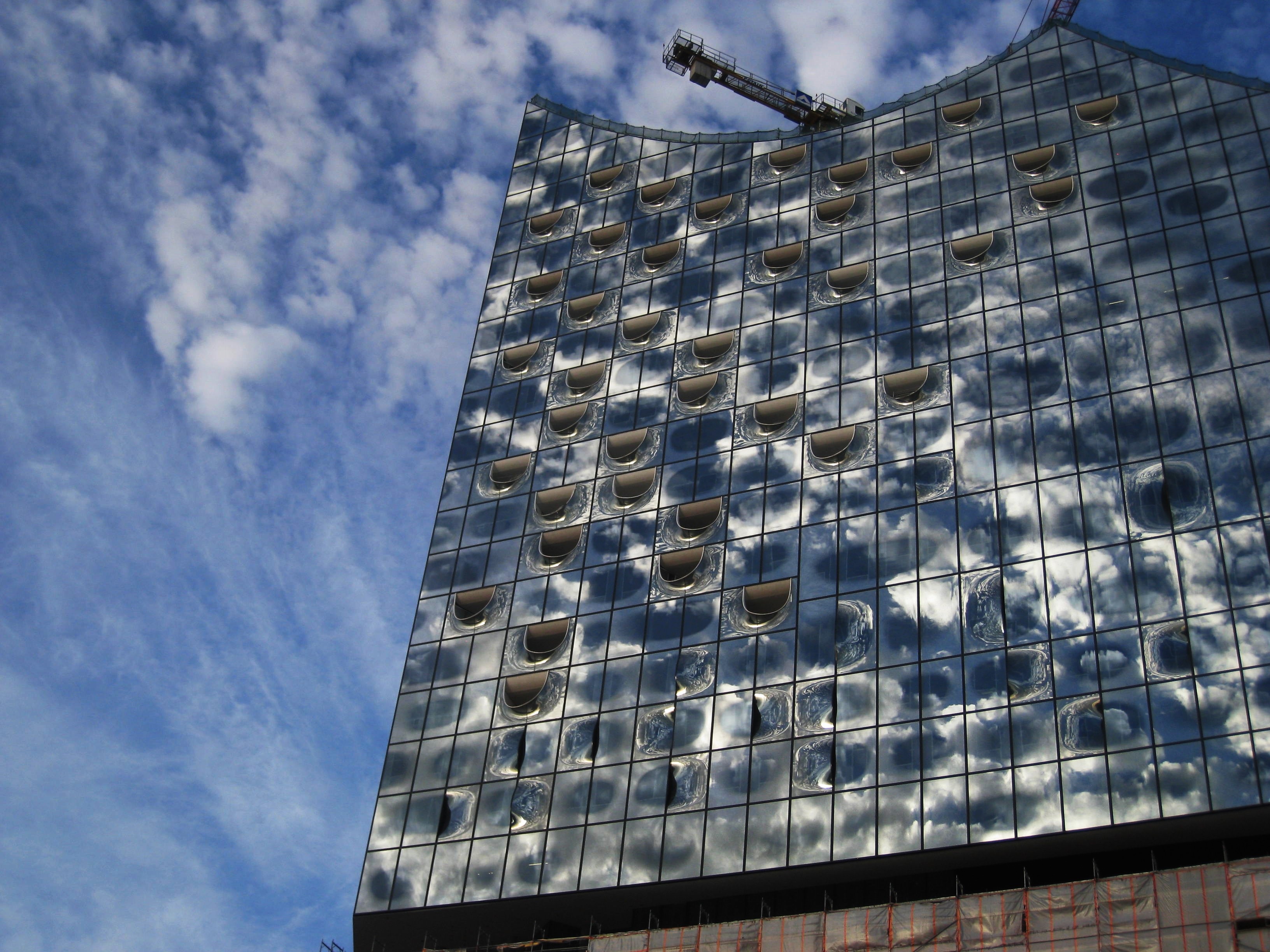 low angle view, elbphilharmonie südansicht, blue sky, office building exterior, architecture, new landmark, clouds reflected, major project, built structure, HD Wallpaper