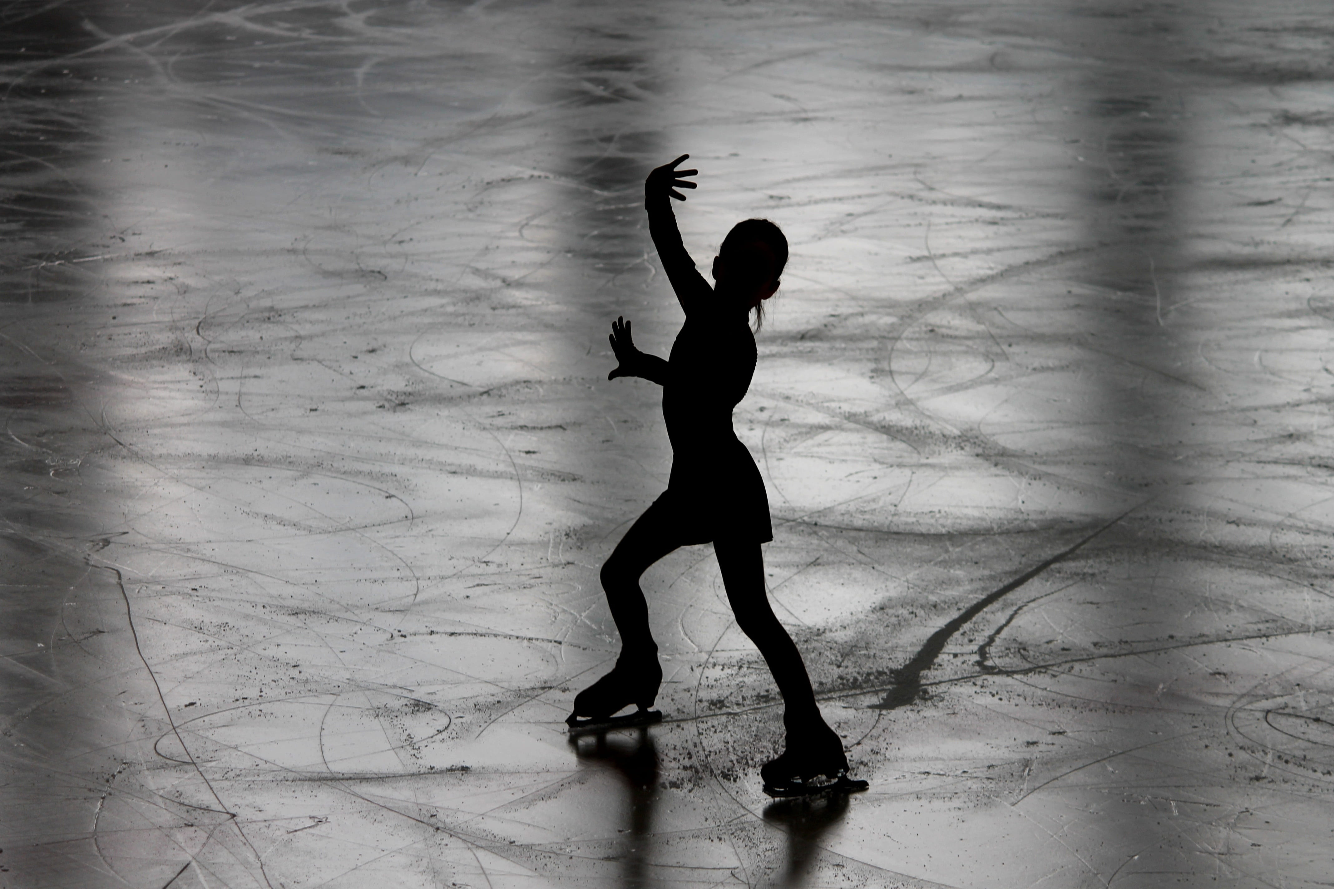 ballet, winter, indoors, turn, leg, skier, silhouette, ice, runner, arms raised, 4K, human arm, glide, ice skating, leisure activity, active, figure skater, HD Wallpaper
