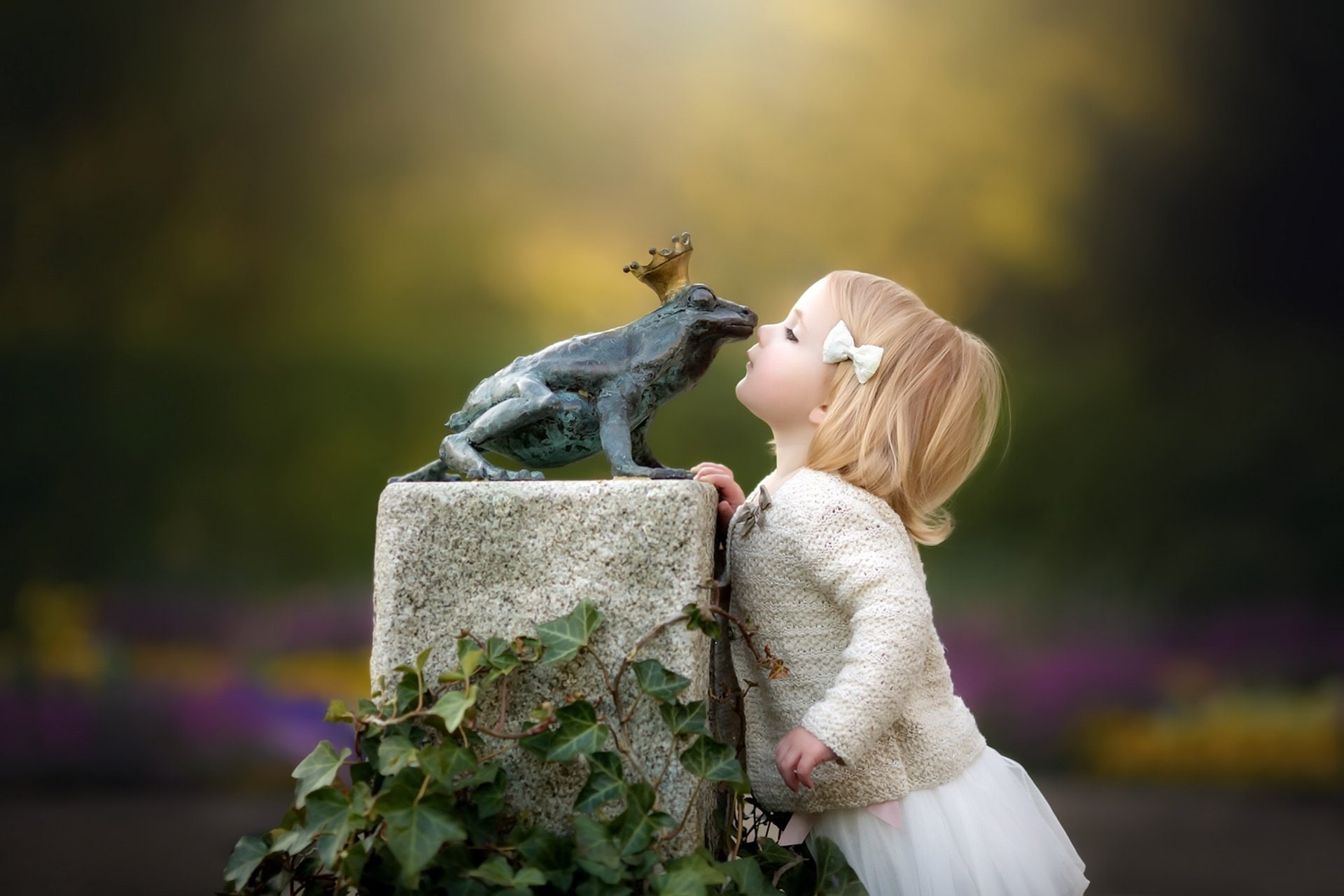 1080P, Statue, Girl, Photography, Depth Of Field, Blonde, Little Girl, Child, Cute, HD Wallpaper
