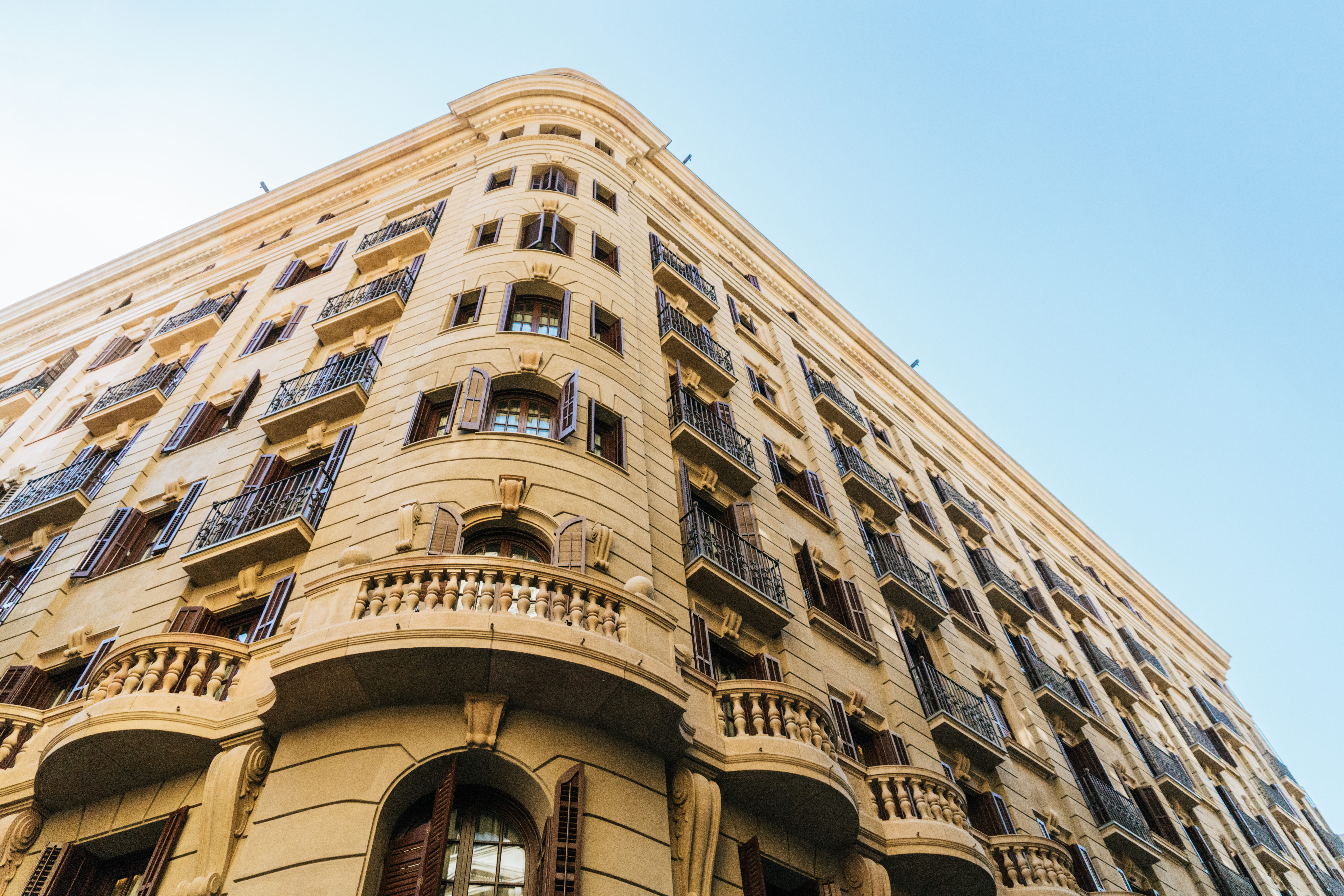 symmetric, angle, street photography, catalonia, barcelona, in a row, low angle view, no coulds, spain, travel destinations, paolo nicolello, curtains, HD Wallpaper
