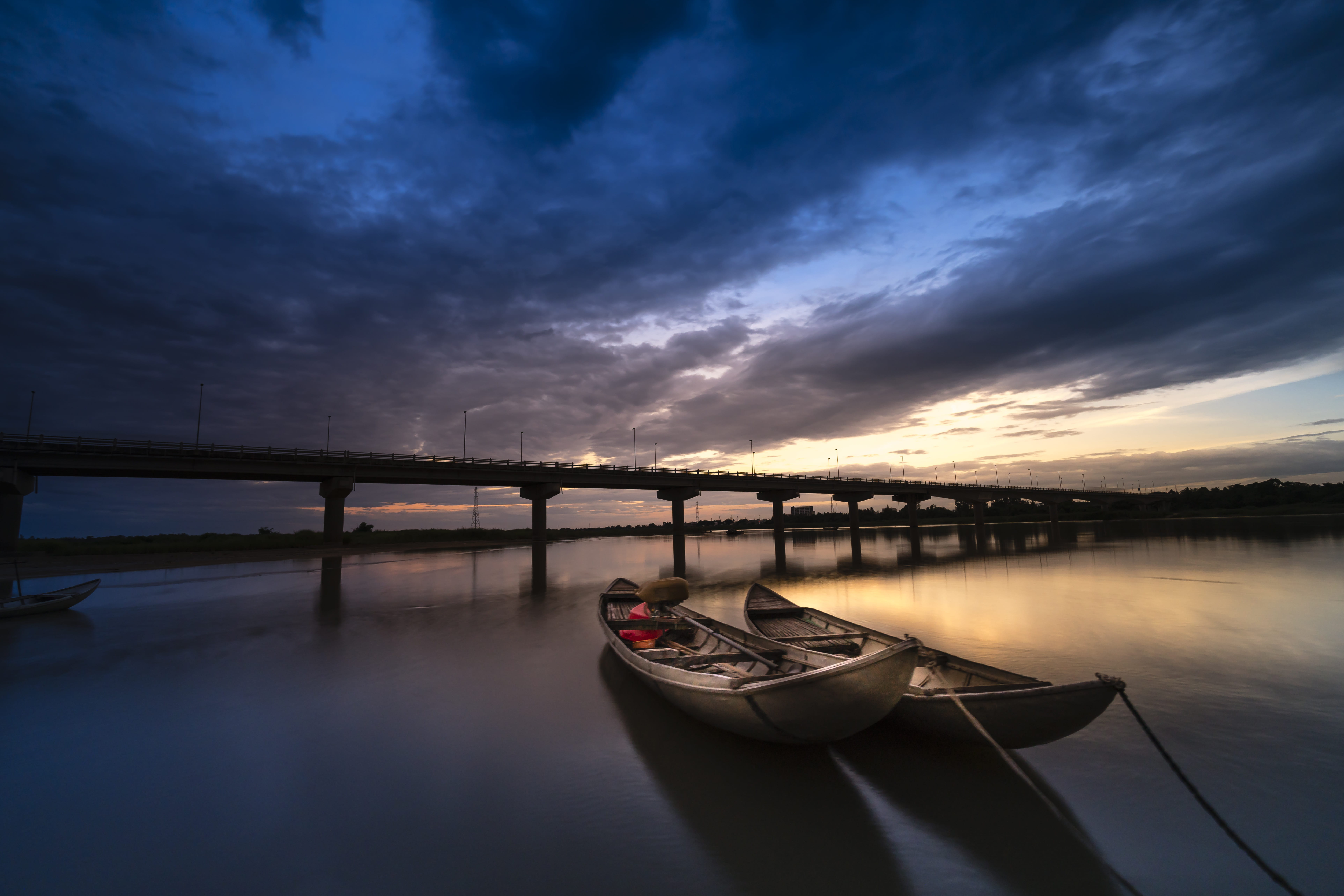 dusk, tranquility, lonely, people, feeling, relax, soul, the boat, fishing, summer, transportation, ao, canoes, wood, no people, the cloud, reed, the countryside, HD Wallpaper