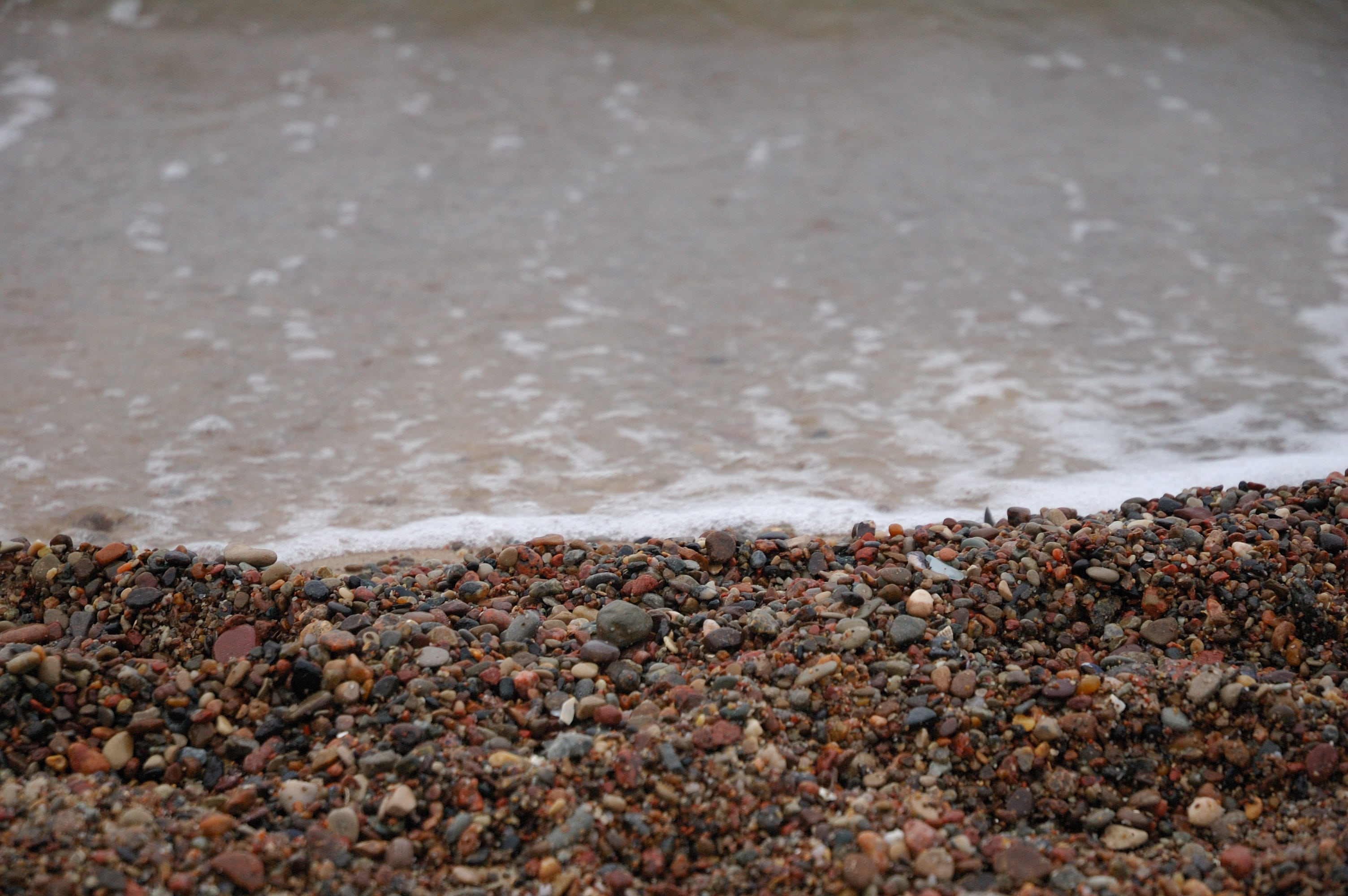 rock, 2K, stone - object, day, stone, aquatic sport, water, selective focus, wave, small, rocks, high angle view, sea, outdoors, pebble, land, surfing, HD Wallpaper