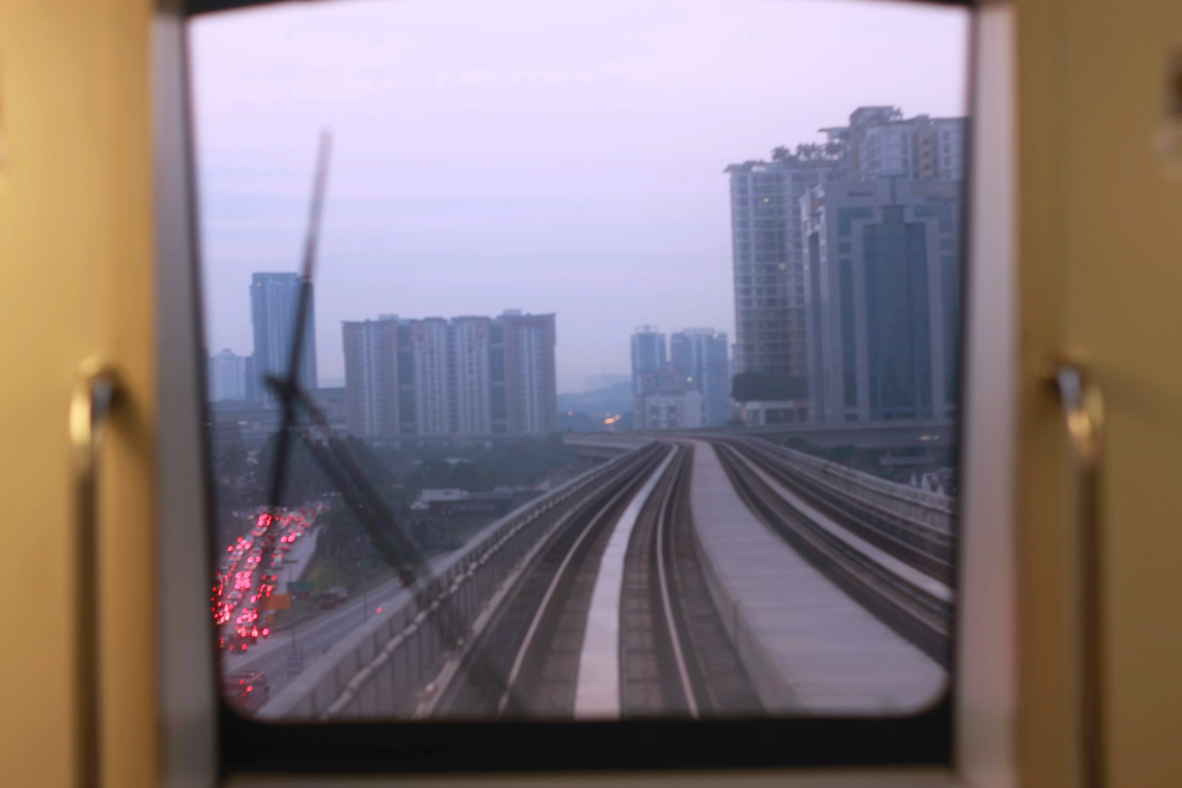 skyscraper, rail transportation, cheap, morning, mode of transportation, 4K, train, usj 7, monorail, building exterior, windshield, architecture, subang jaya, HD Wallpaper