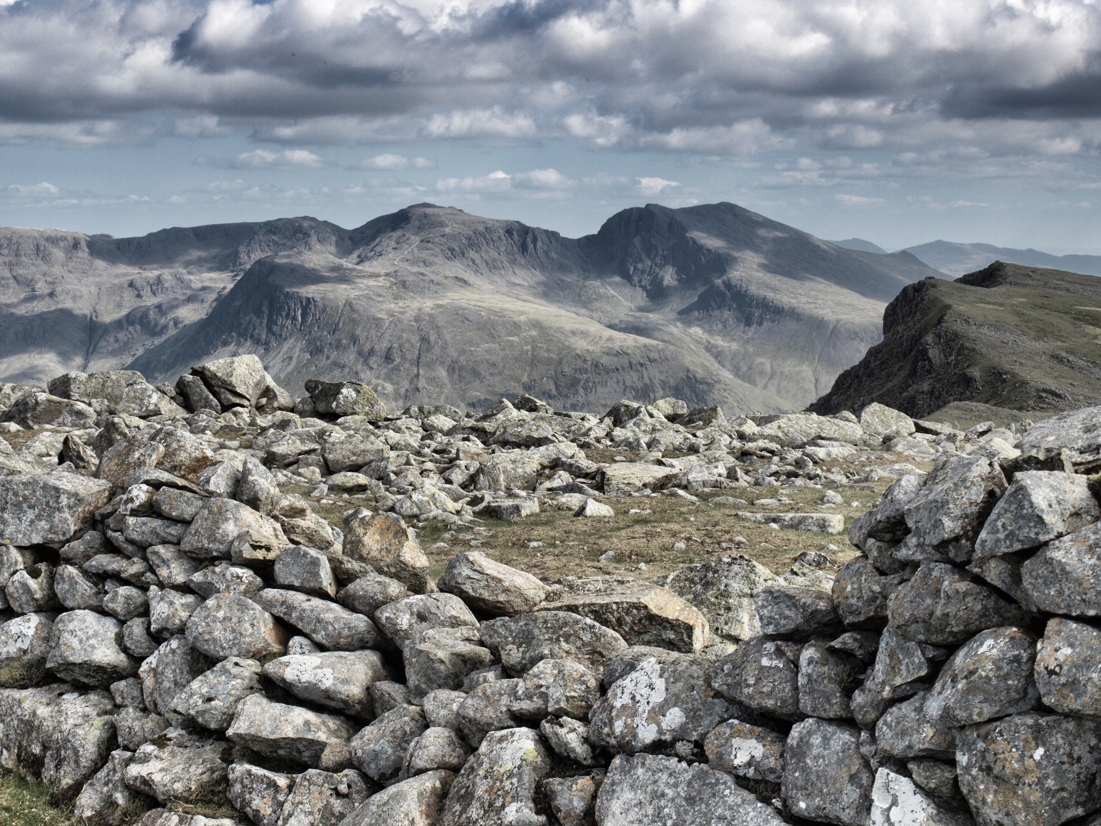 idyllic, tranquility, nature, beauty in nature, hiking, mountain range, great gable, barren, no people, scafell pike, cloud - sky, formation, national park, HD Wallpaper