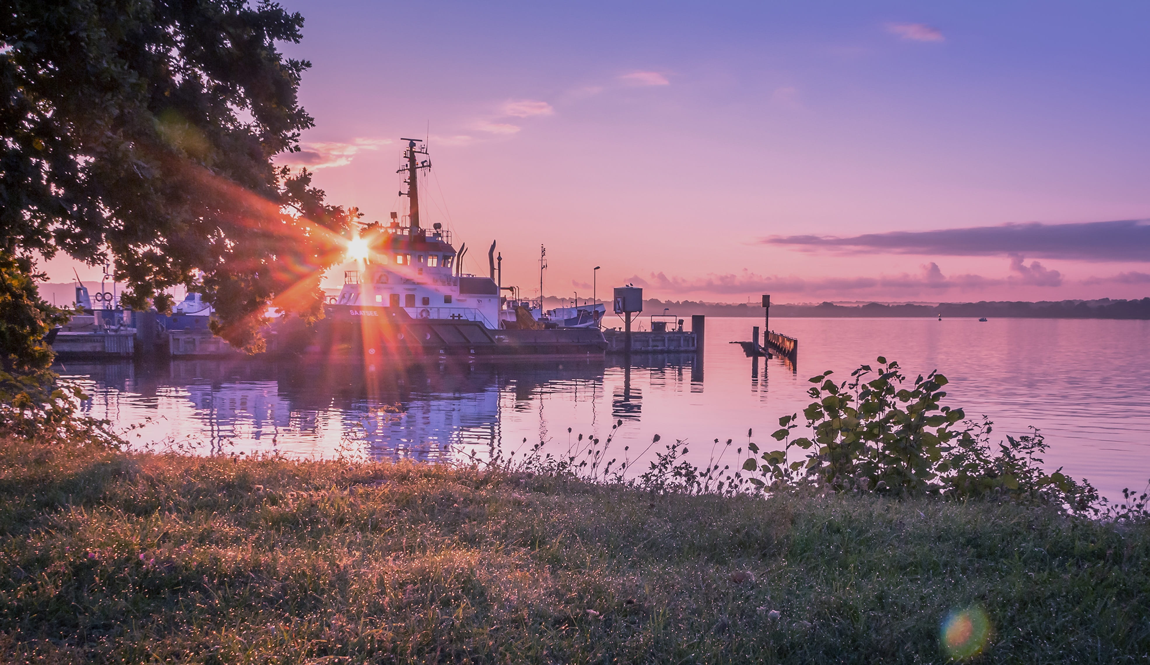 nature, waters, sonnenstern, sun, architecture, kiel, water, hdr, sunbeam, tranquility, sunset, boat, mecklenburg, panorama, scenics - nature, port, lens flare, HD Wallpaper