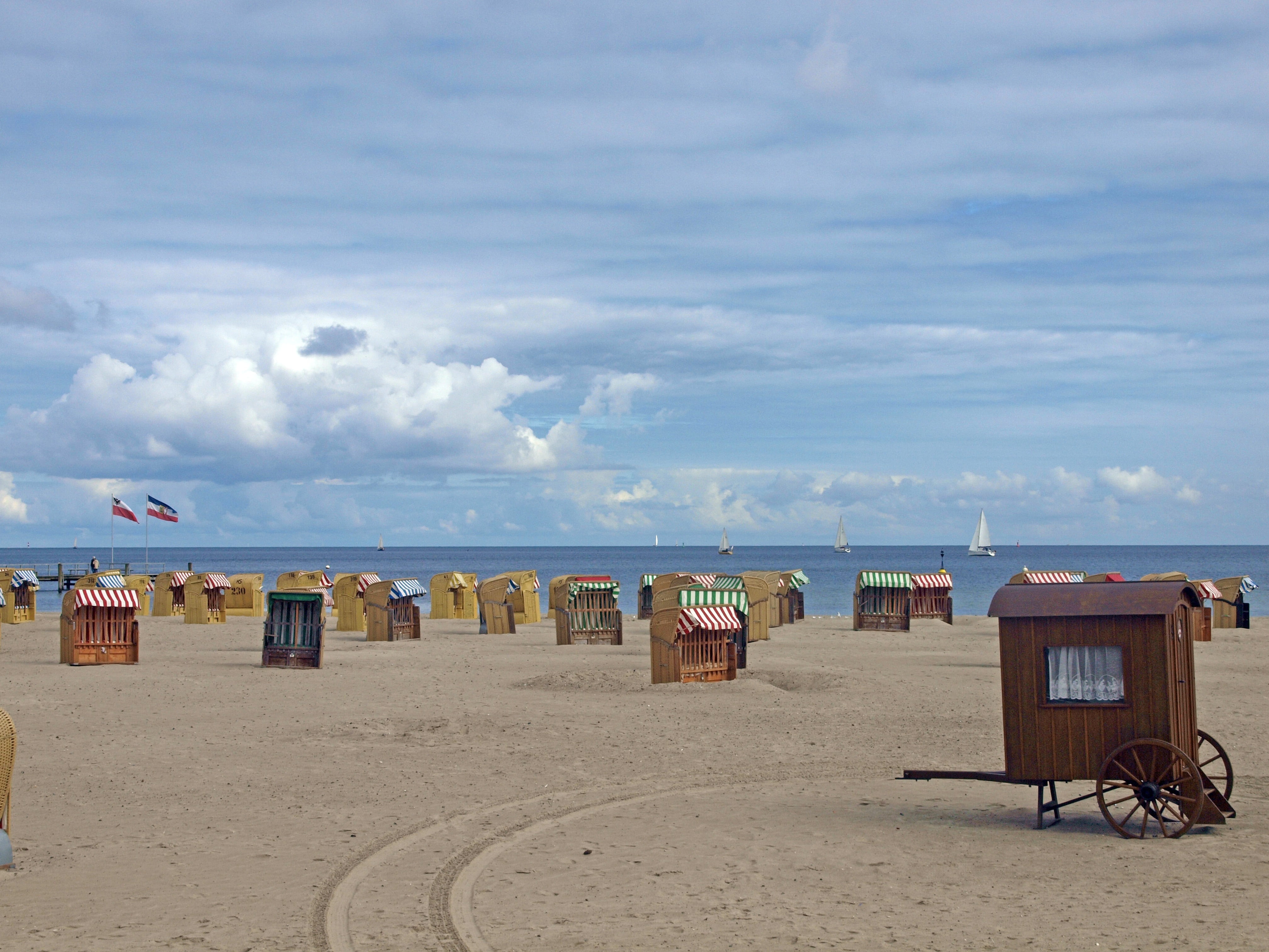 tranquility, scenics - nature, outdoor chair, no people, sea, beach, leave, holiday, lanes, seat, sand, 4K, beauty in nature, baltic sea, water, horizon, HD Wallpaper