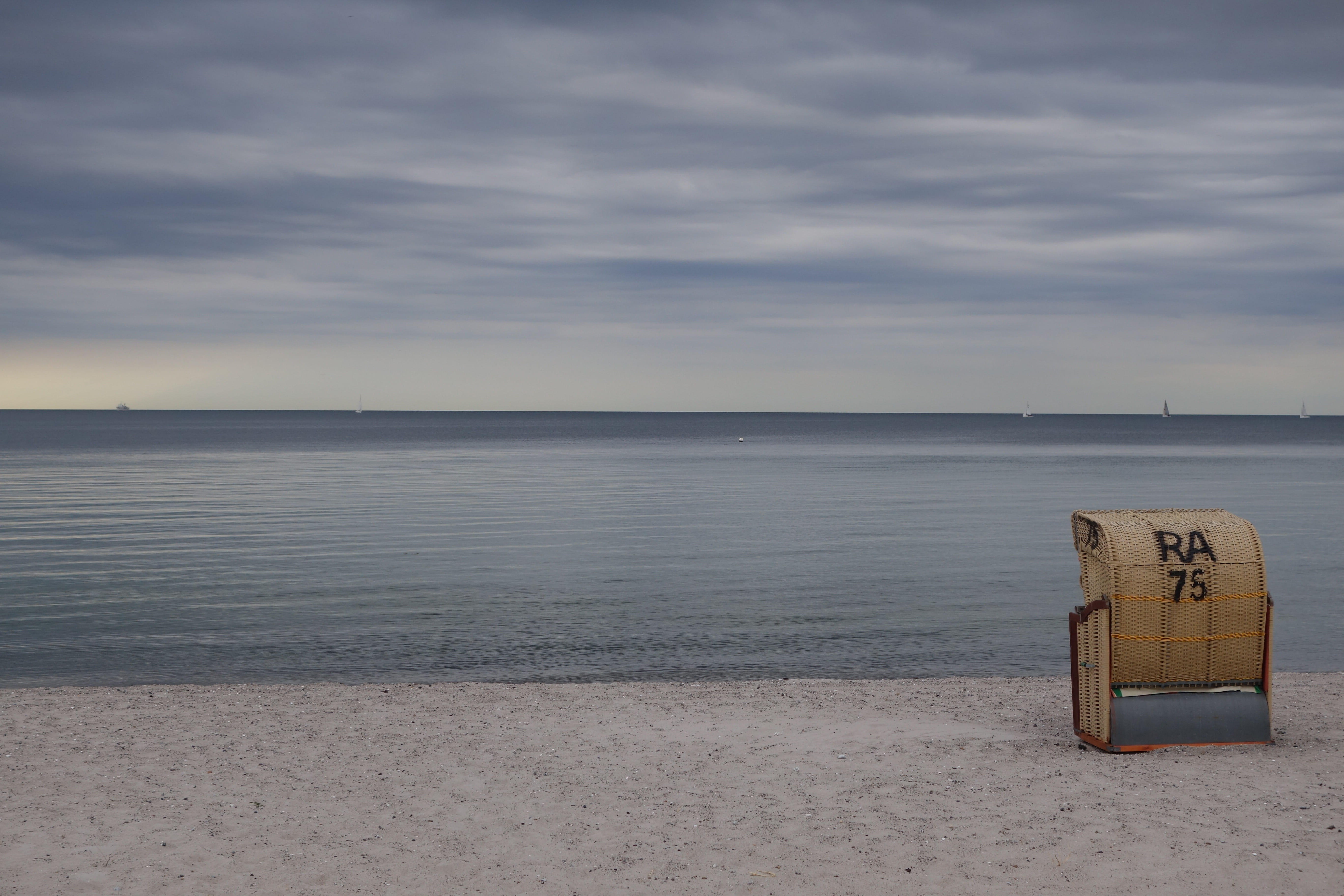 land, hooded beach chair, scenics - nature, non-urban scene, 5K, Loneliness, water, horizon over water, tranquil scene, outdoors, silent, beauty in nature, HD Wallpaper