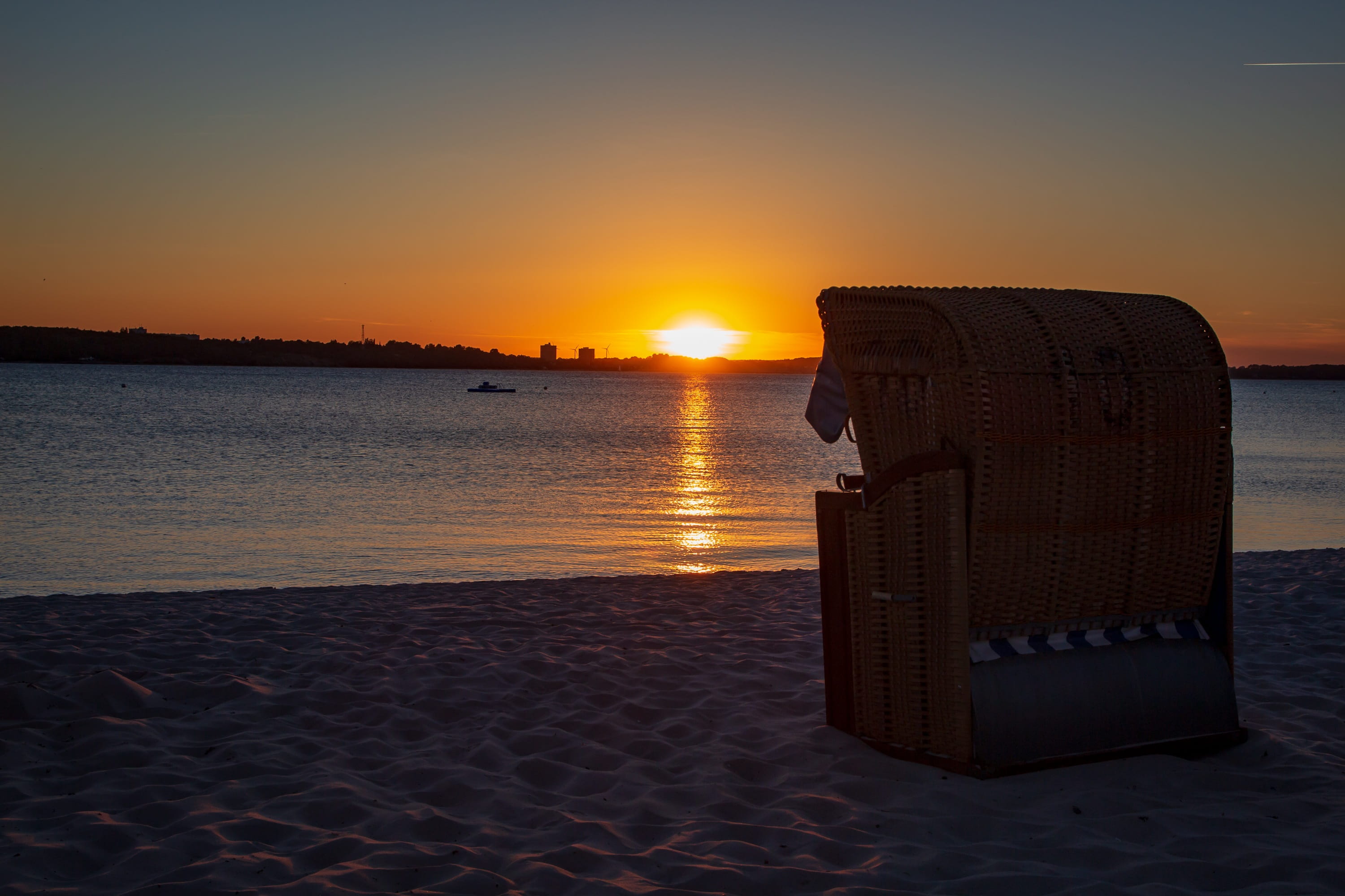 beach chair, sunset, hooded beach chair, sea, chill out, beach, scenics - nature, 2K, romantic sky, sunlight, baltic sea, laboe, rest, sand, orange color, HD Wallpaper