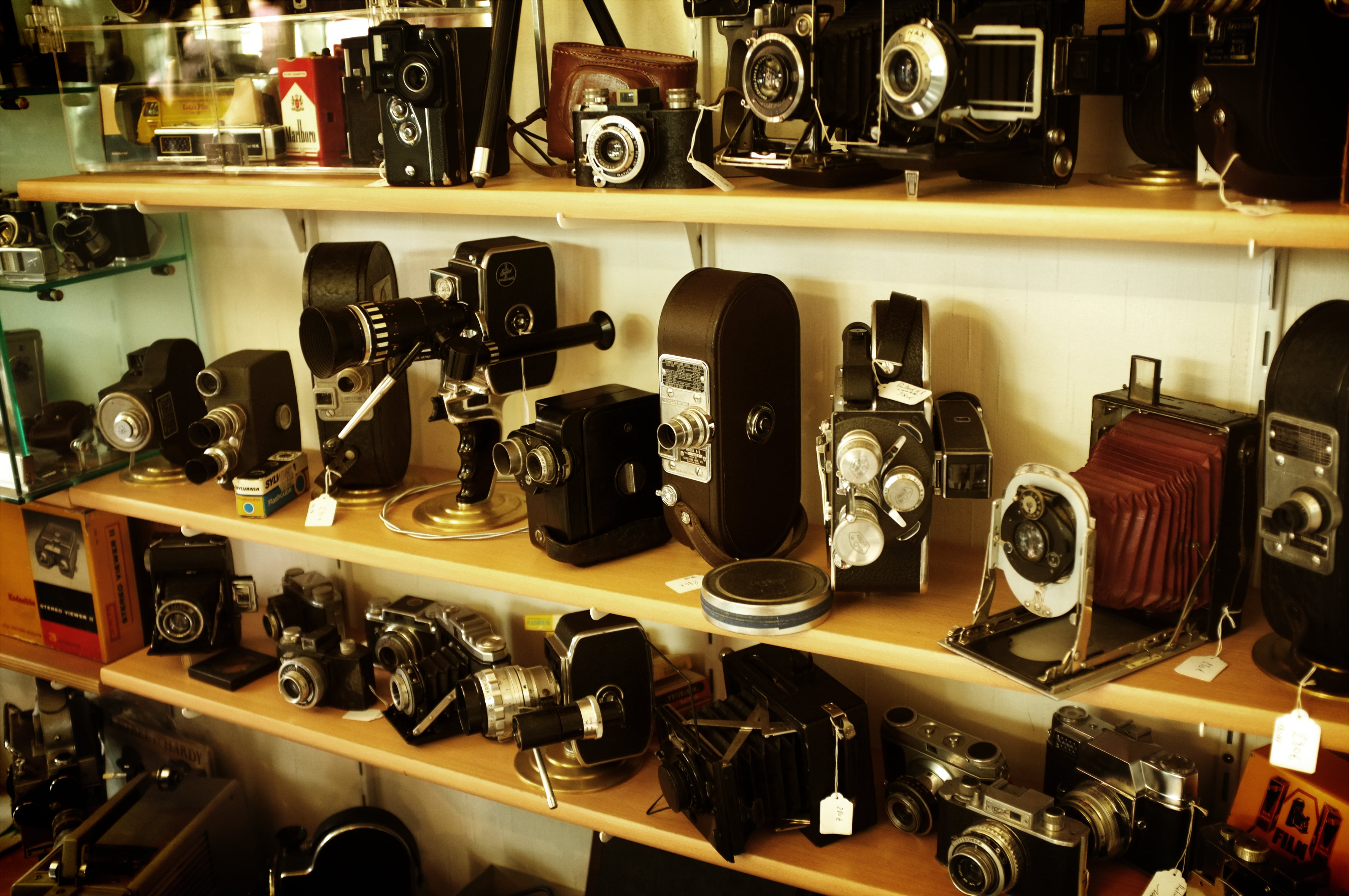 collection, 4K, lens, for sale, in a row, old, luxury, consumerism, camera - photographic equipment, variation, photography, retail, equipment, shopping, HD Wallpaper