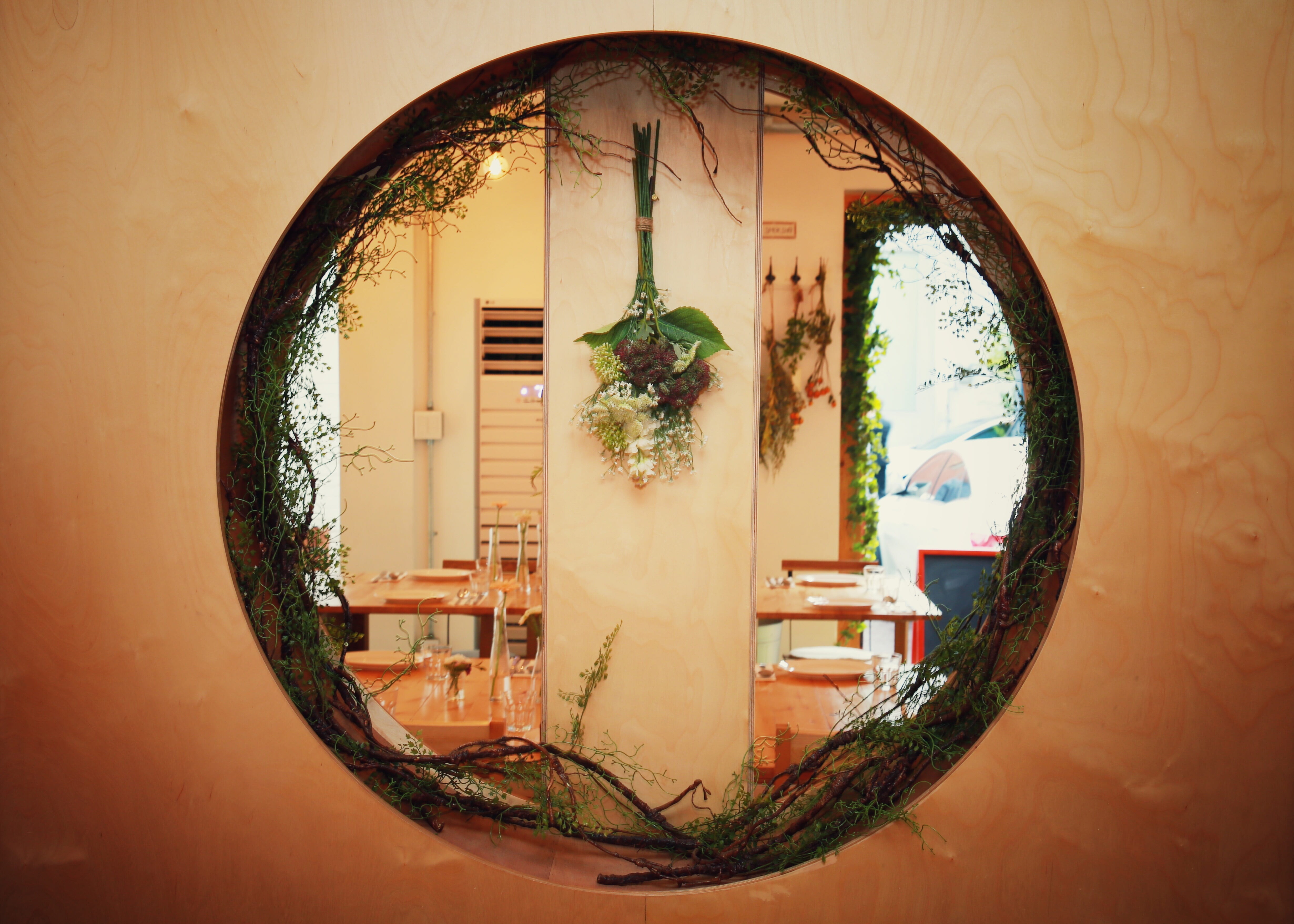 circle, outdoors, building exterior, day, nature, tree, architecture, arch, ellipse, 4K, travel, reflection, building, geometric shape, café, plant, design, HD Wallpaper
