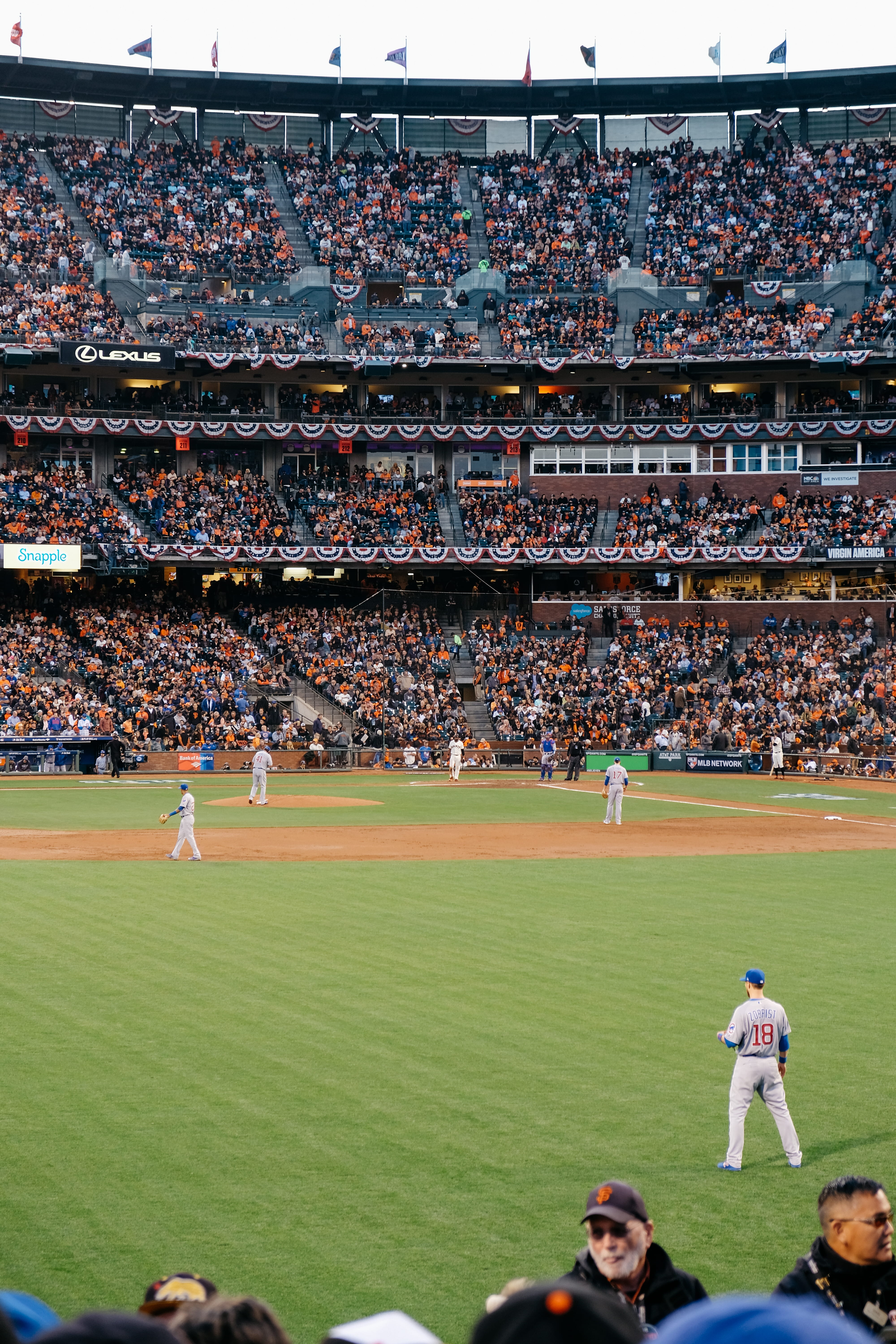 crowd, grass, game, real people, photo, san francisco, day, soccer player, soccer, men, sports team, baseball, group of people, people, sport, playing, Phone HD Wallpaper