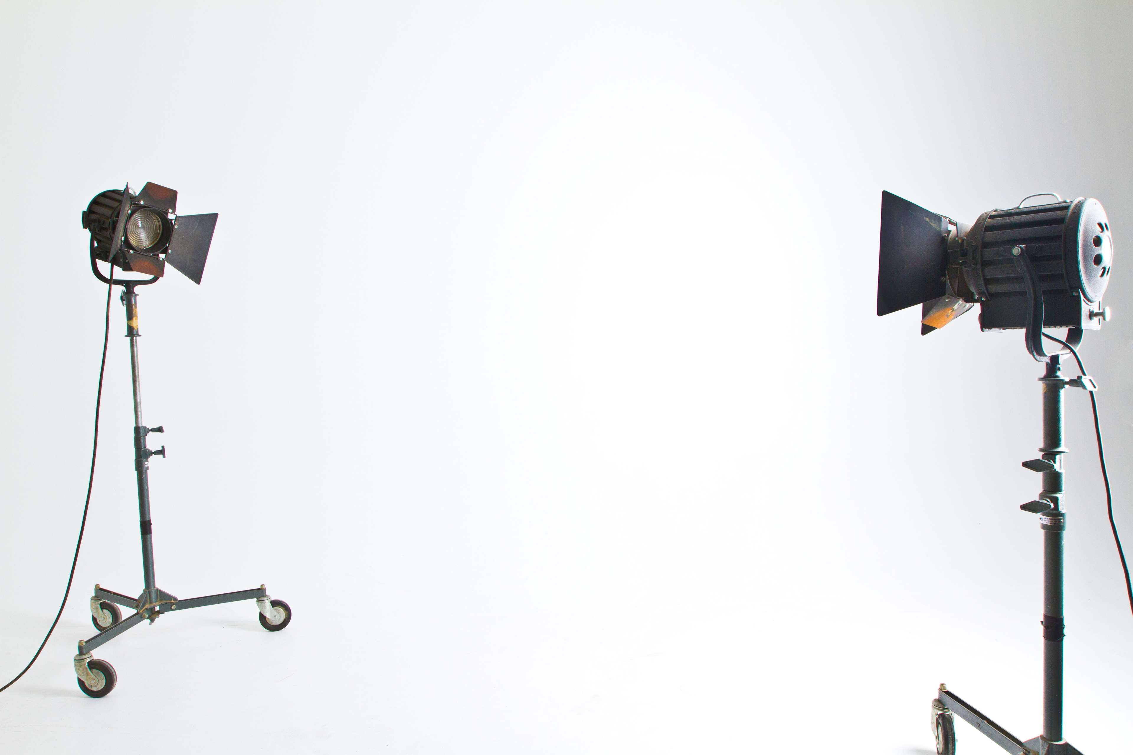 video, lights, white background, photographic equipment, tripod, scene, light, bright, 4K, photo shoot, communication, activity, home video camera, stage, HD Wallpaper