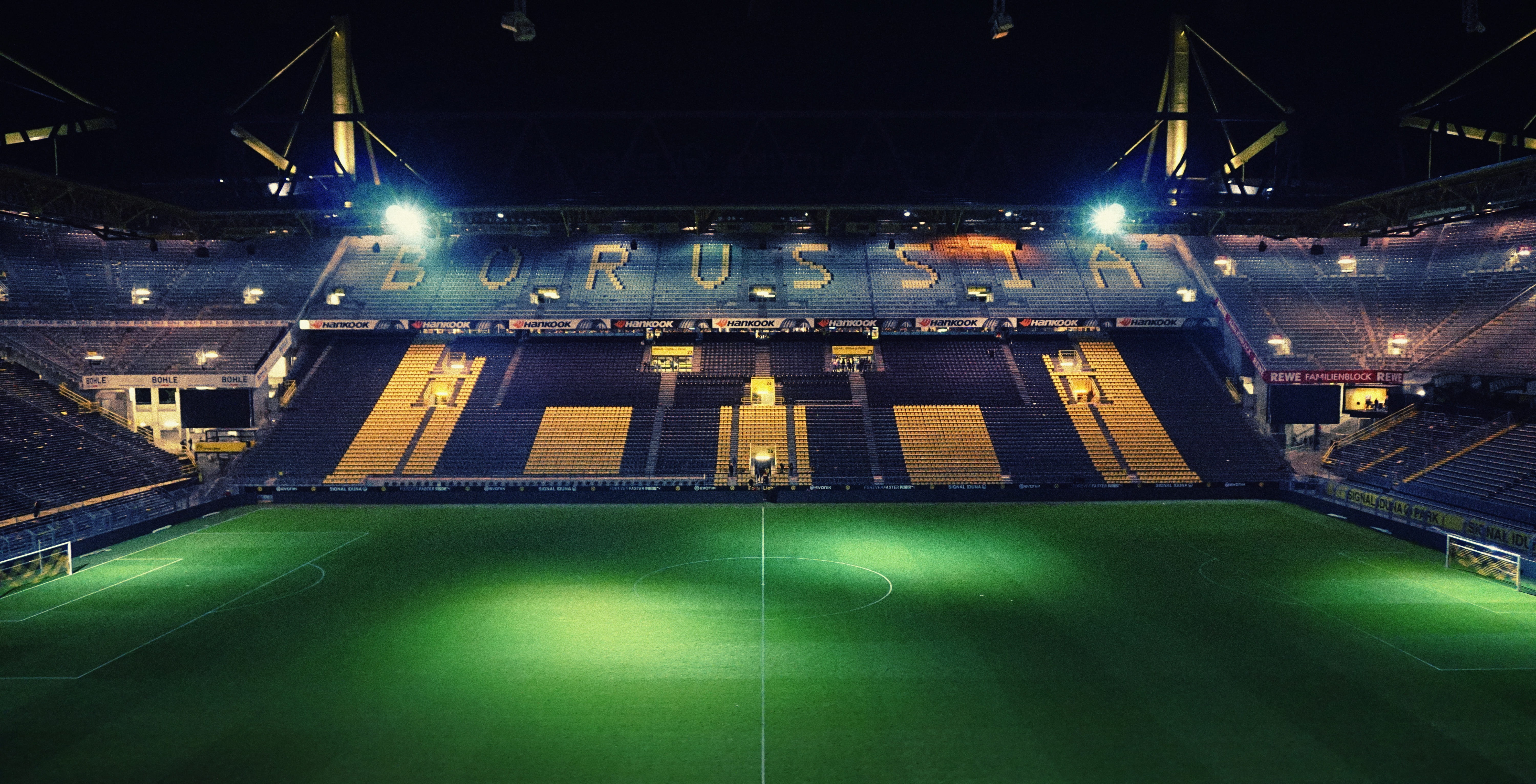 grass, soccer field, floodlight, nighttime, gymnasium, stadium, green, no people, illuminated, playing field, tournament, arts culture and entertainment, HD Wallpaper