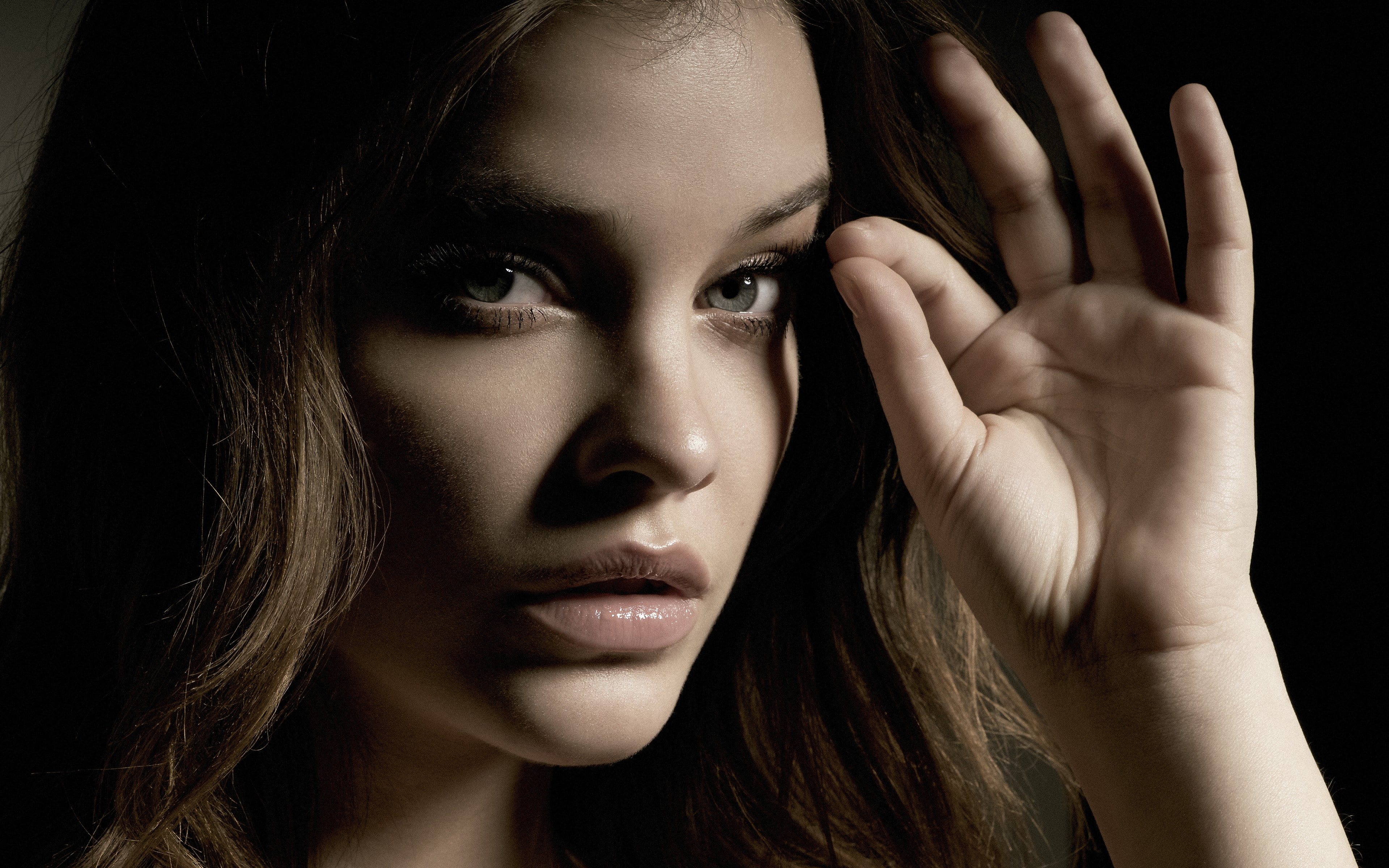 black background, hairstyle, face, looking at viewer, looking at camera, women, hair, one person, human face, emotion, spotlights, sadness, teenager, model, HD Wallpaper