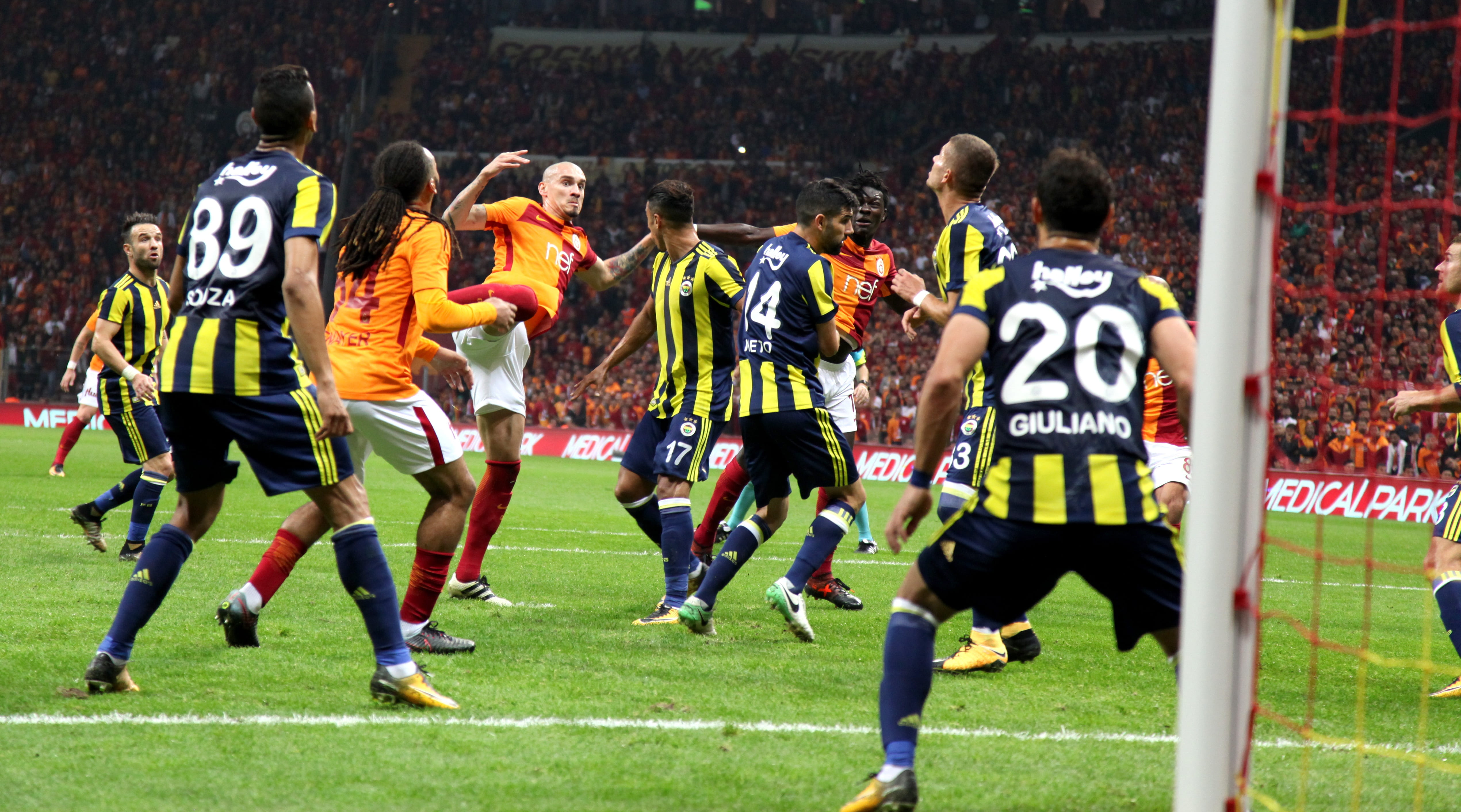 derby, sports equipment, galatasaray, sports clothing, fenerbahce, clothing, team sport, competition, stadium, athlete, people, grass, turk telekom, the audience, HD Wallpaper