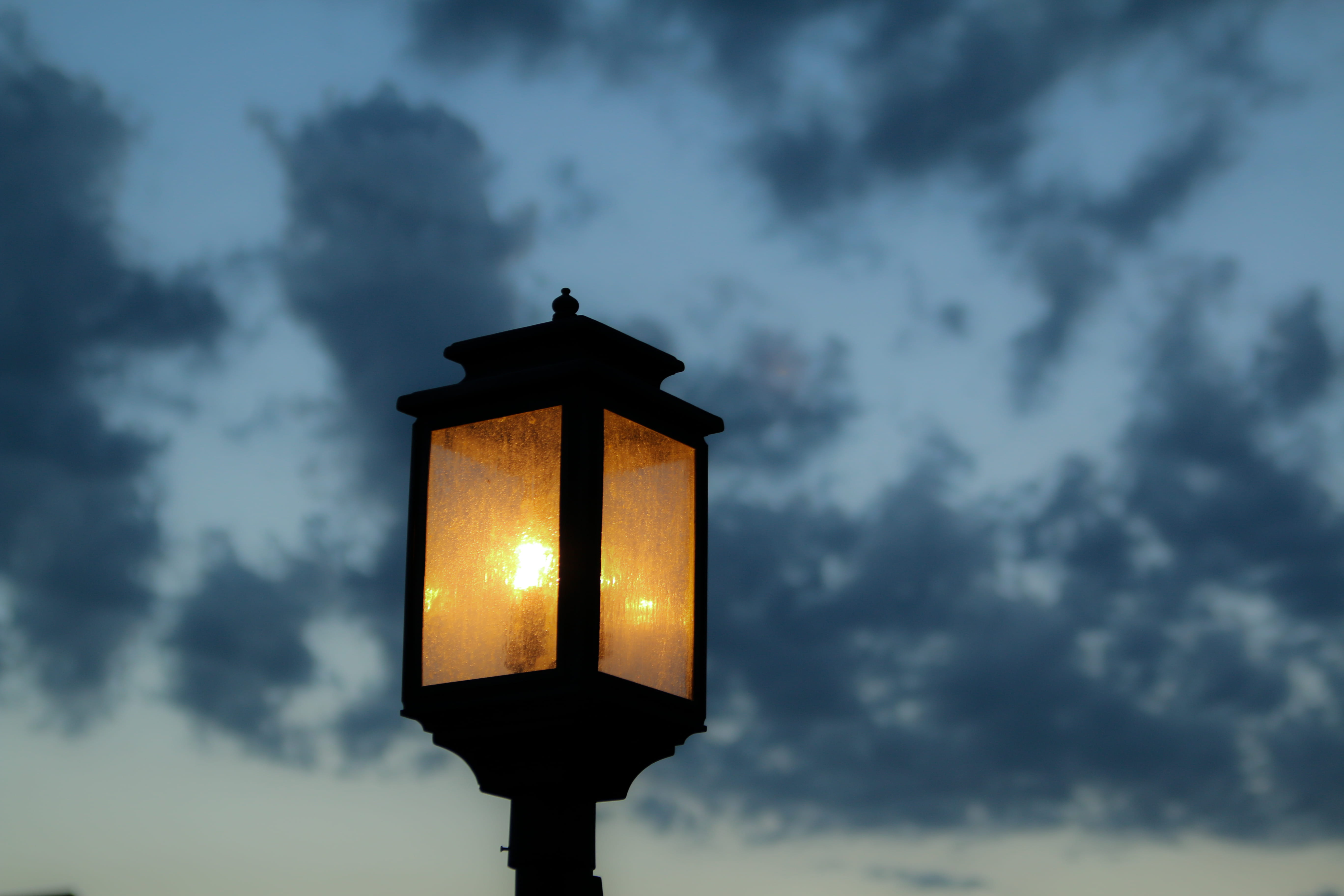 electricity, 5K, outdoors, nature, dramatic sky, built structure, cloud - sky, architecture, light - Natural Phenomenon, post, lamp, black, nighttime, HD Wallpaper