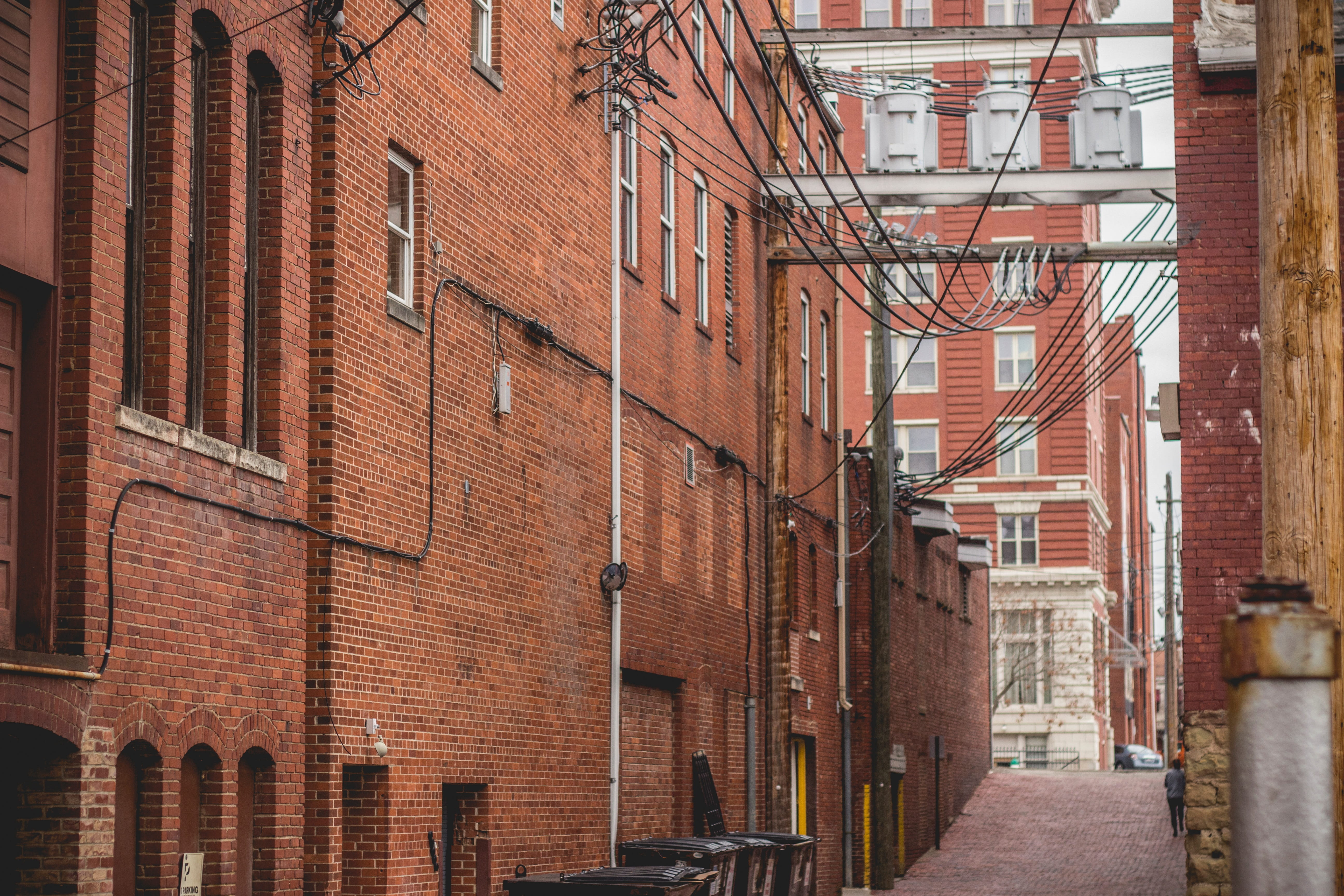 5K, building, wall, apartment, steps and staircases, no people, residential district, residential area, fire escape, wood, alley, sunlight, direction, HD Wallpaper