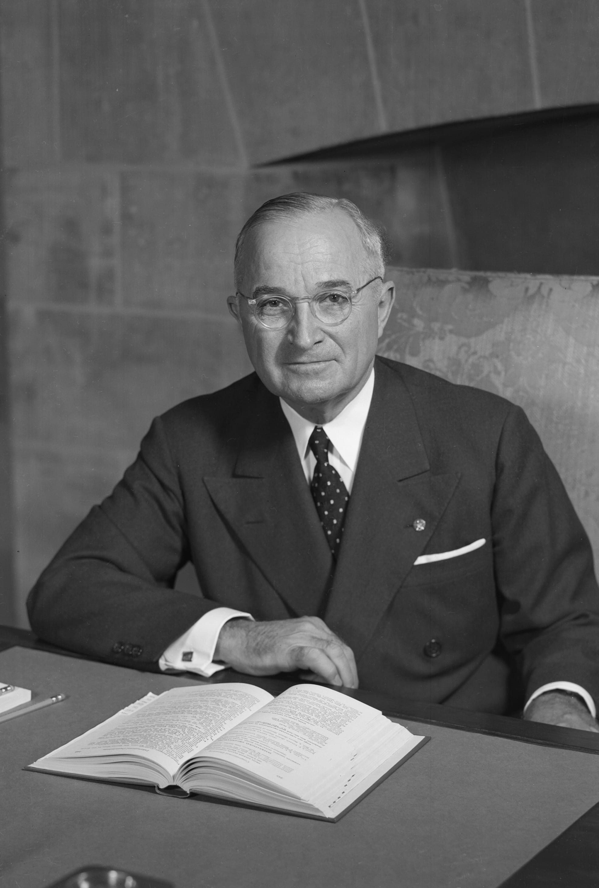 Portrait, men, sitting, truman, people, concepts And Ideas, president, mature adult, harry s truman, adult, arts And Entertainment, table, publication, Phone HD Wallpaper