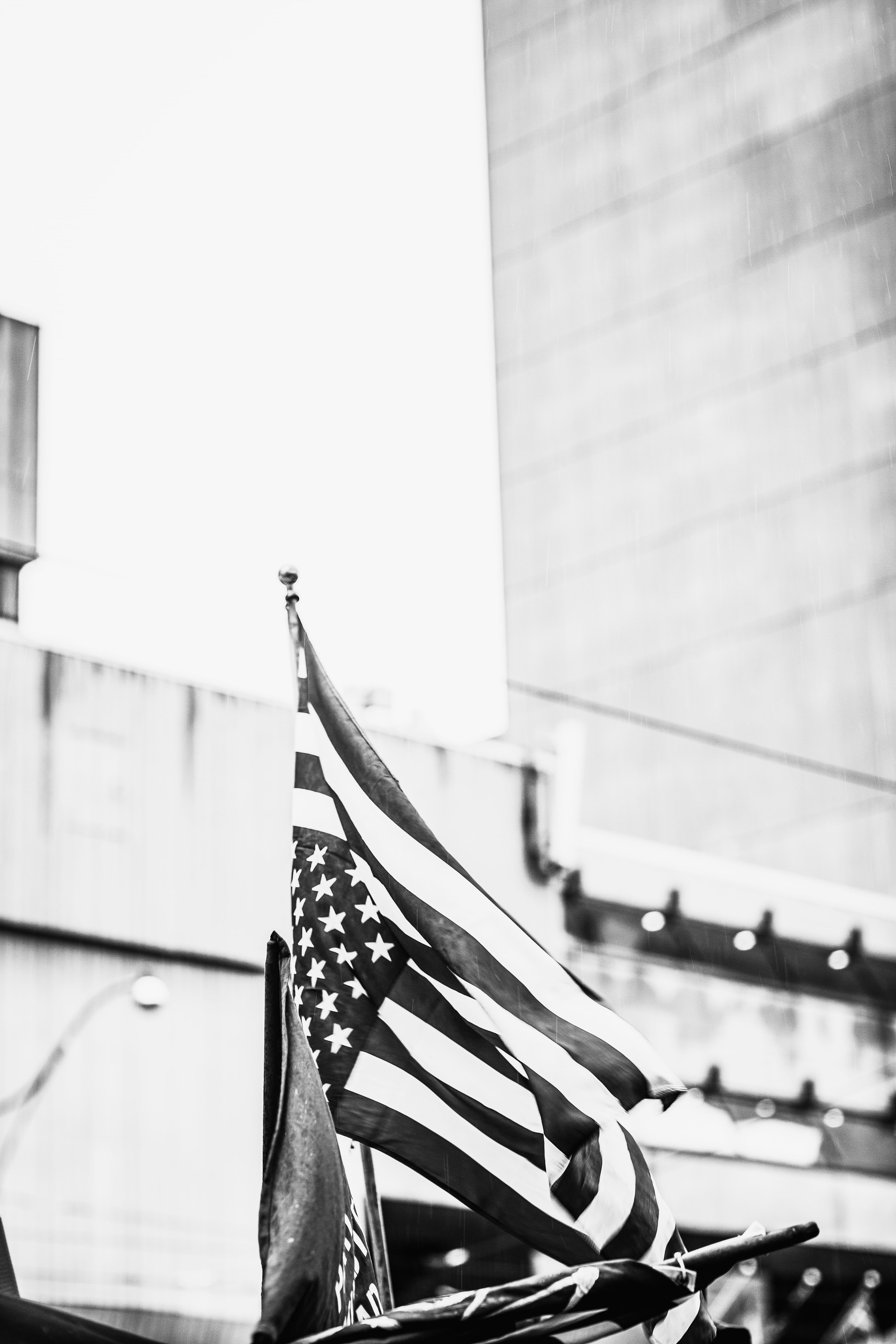 flag, patriotism, usa, 5K, office building exterior, rally, architecture, america, outdoors, march, built structure, transportation, focus on foreground, Phone HD Wallpaper