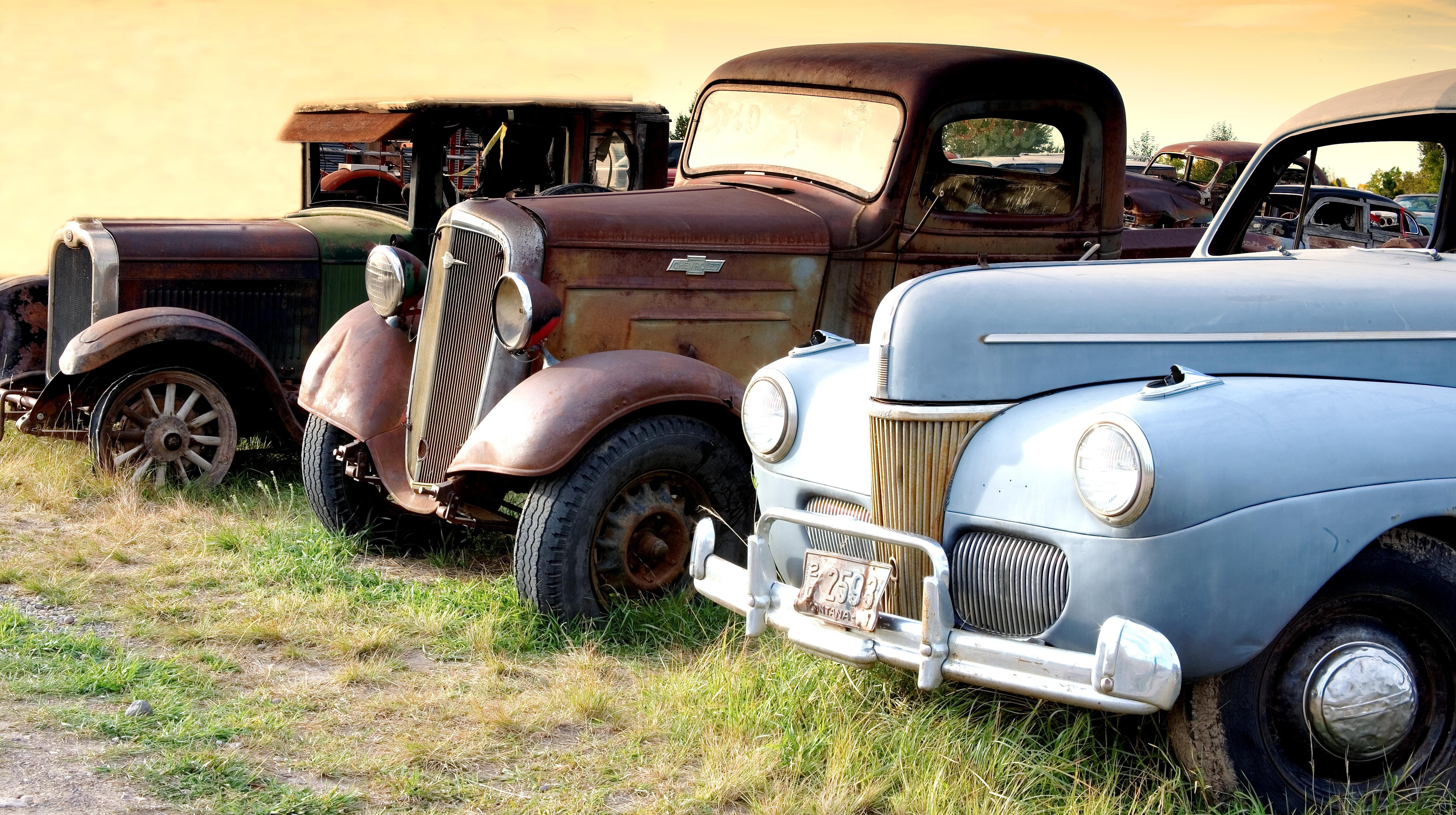 retro Styled, old-fashioned, chevrolet, rusty, autos, grass, oltimer, north america, obsolete, united states, usa, assorted, landscape, transportation, HD Wallpaper