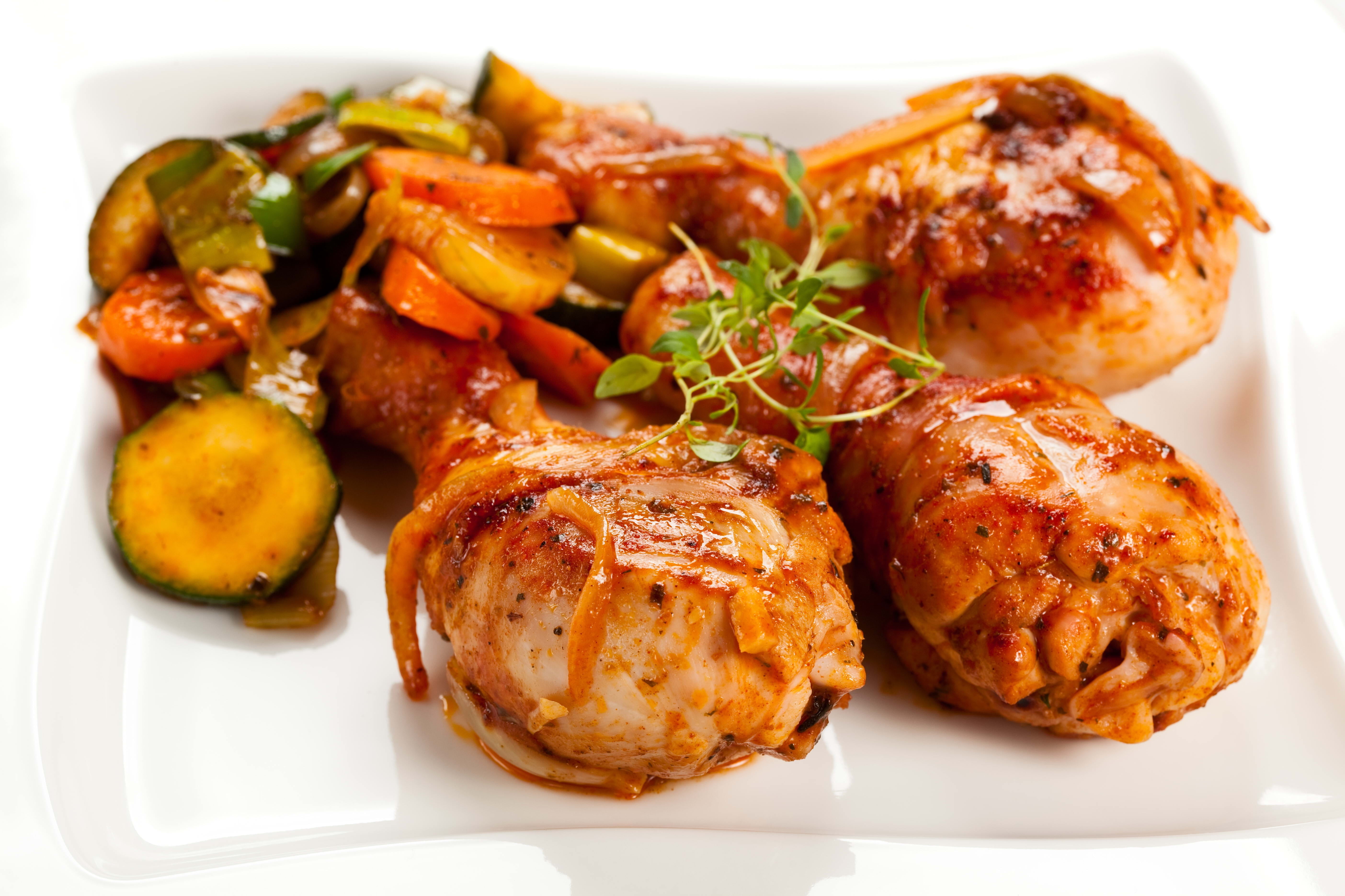 temptation, close-up, chicken - Bird, high angle view, roasted, freshness, tray, plate, no People, chicken Meat, crispy, vegetable, three, chicken, spice, HD Wallpaper