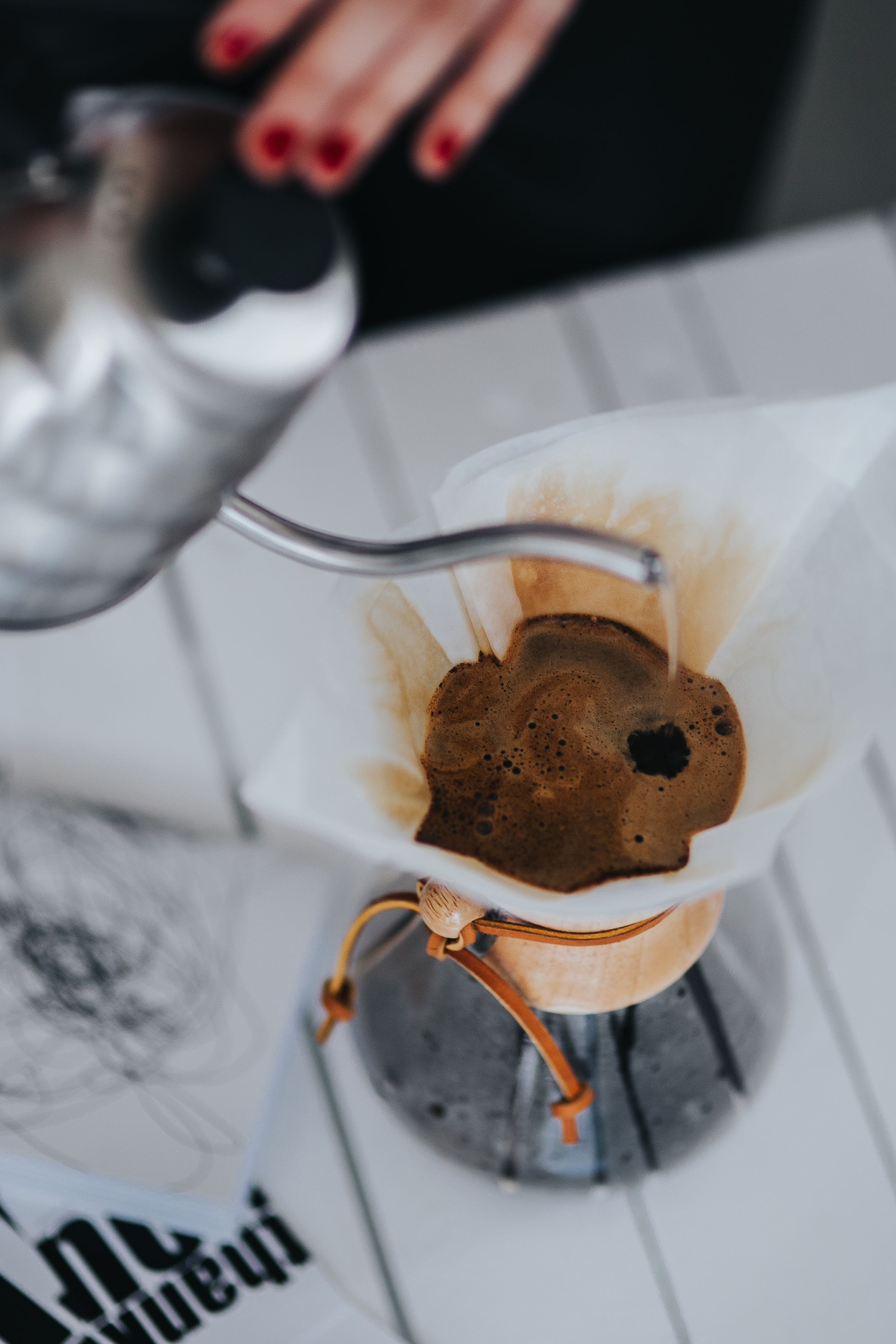 table, food, one person, Chemex, baked, maker, coffee maker, cafe, Woman, 2K, pouring, food and drink, holding, indoors, freshness, lifestyles, coffee - drink, Phone HD Wallpaper