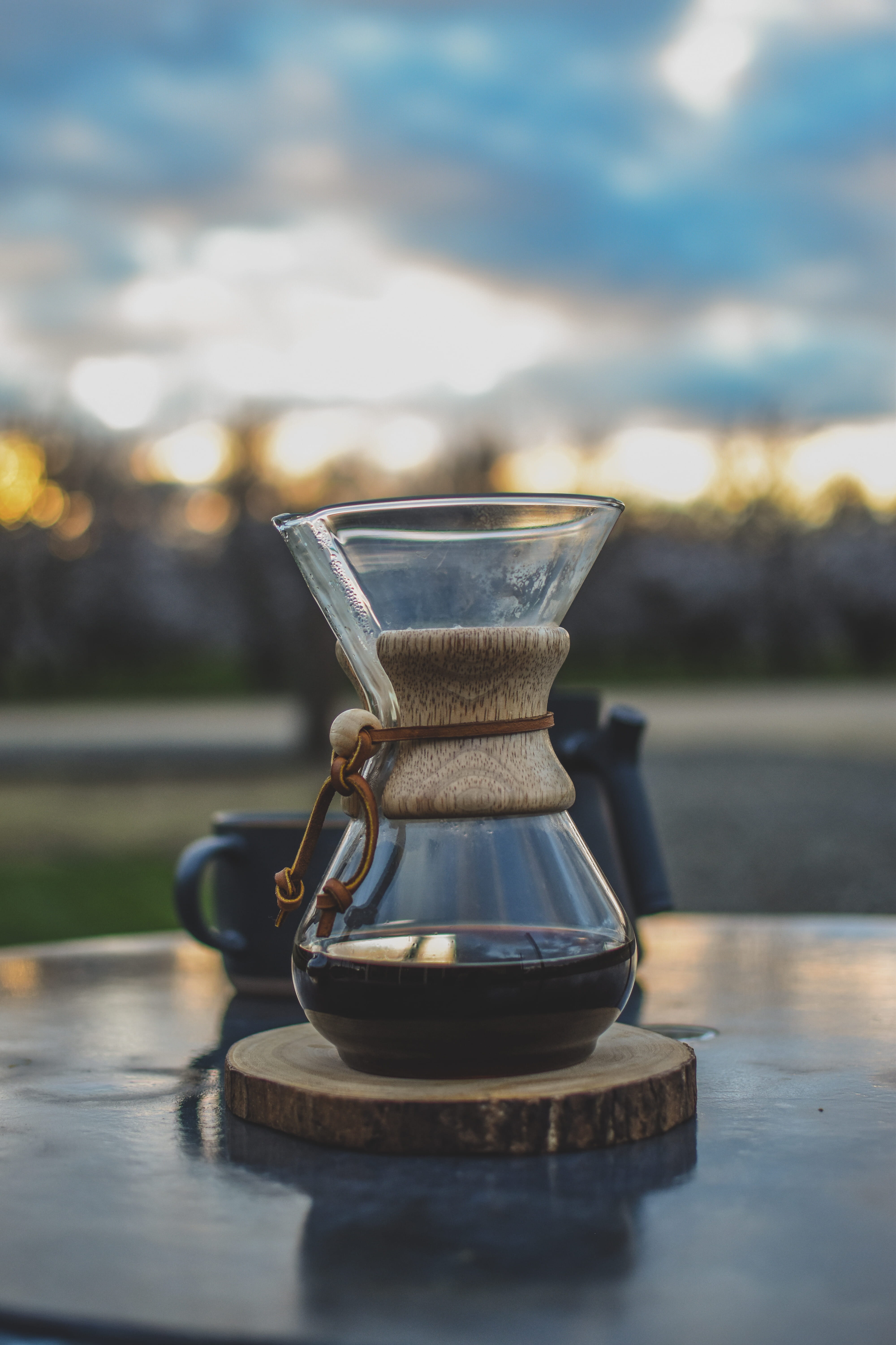 mug, third wave coffee, tabletop, crystal, drink, coffee pot, tea cup, clear, jar, 5K, goblet, coffee, refreshment, wood, food and drink, triangle, hot drink, Phone HD Wallpaper