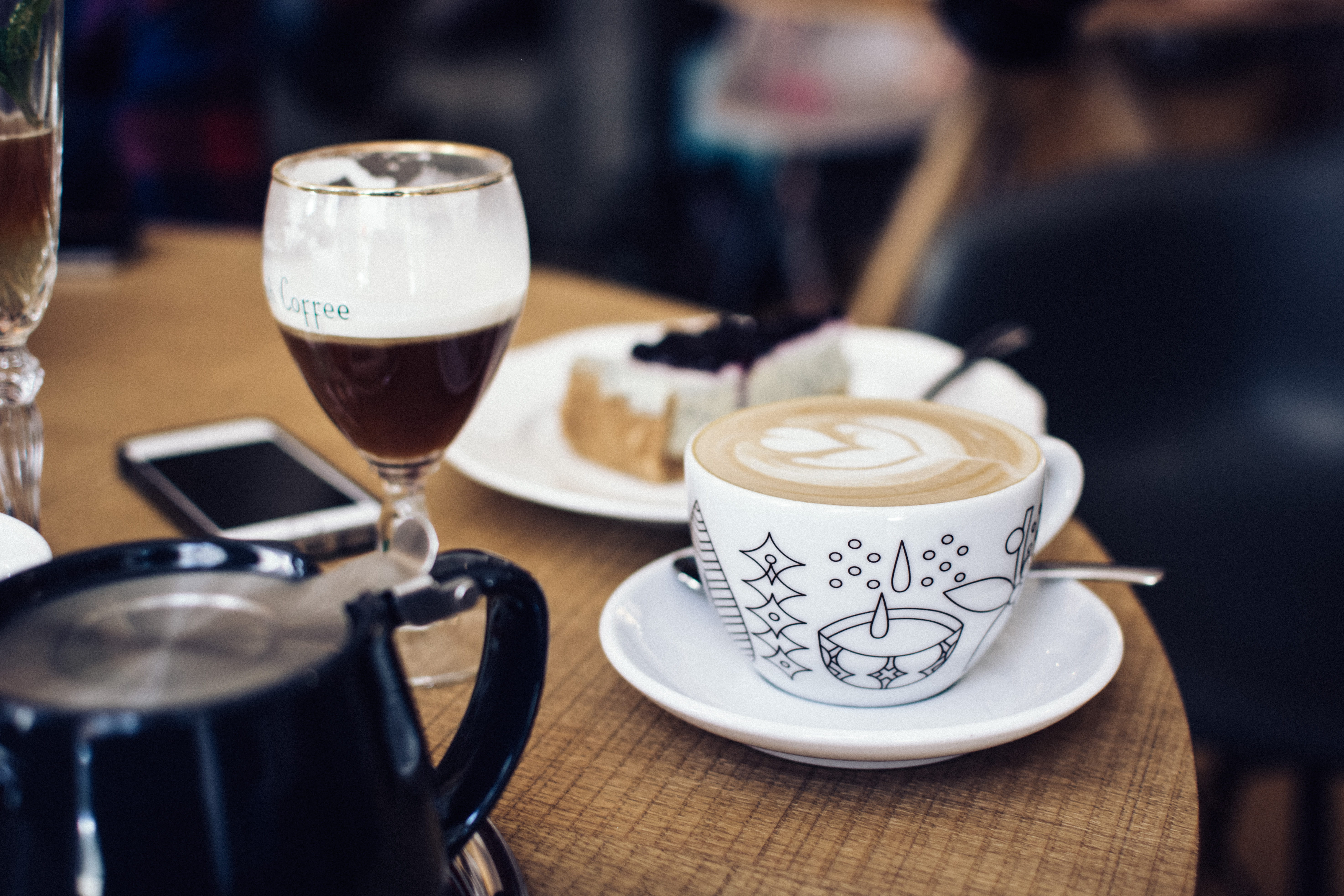 close-up, mug, saucer, still life, espresso, coffee - Drink, frothy drink, restaurant, froth, hot drink, crockery, indoors, latt, art, glass, heat - Temperature, HD Wallpaper