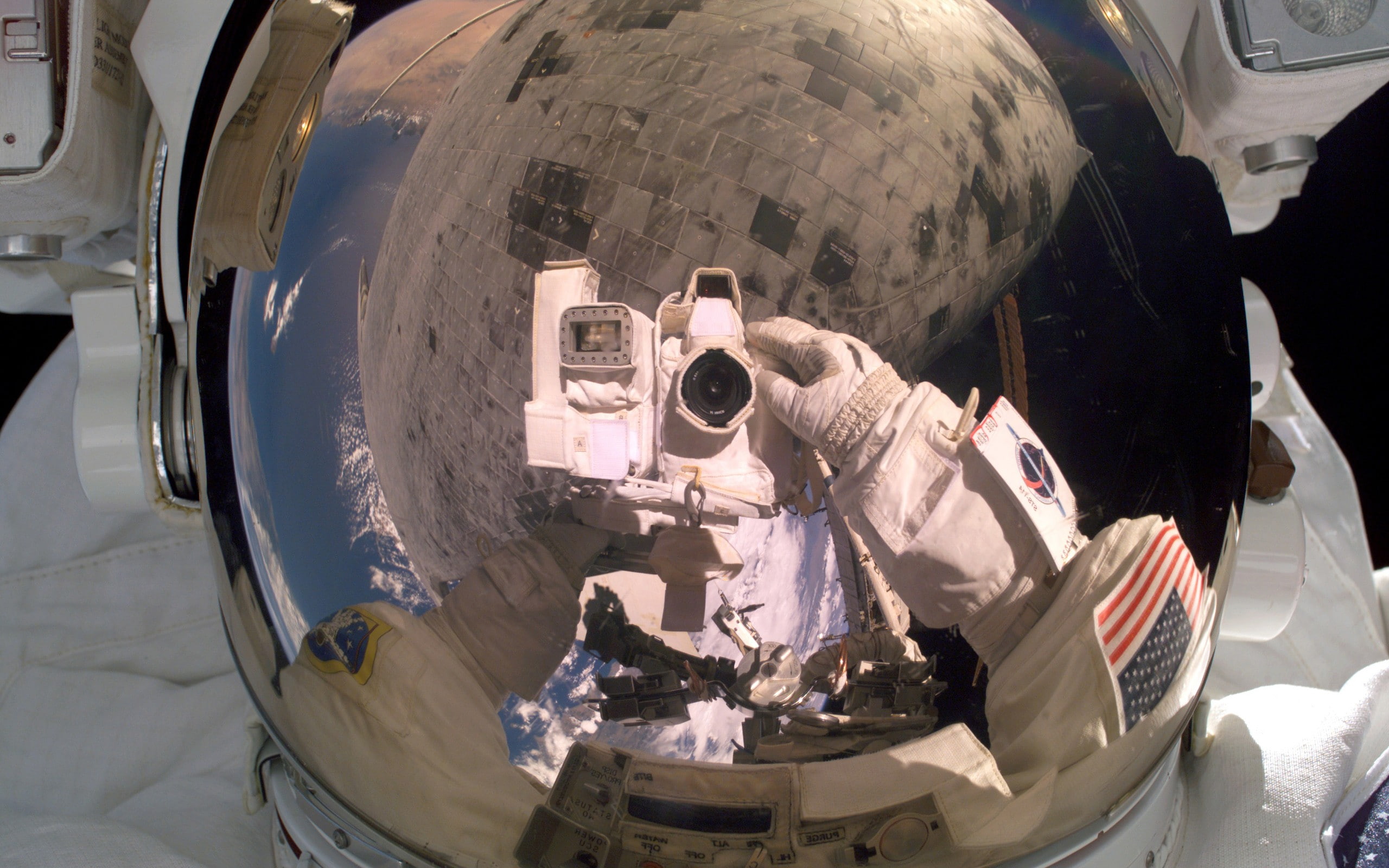 reflection, camera, photography, space suit, astronaut, space, 2K, HD Wallpaper