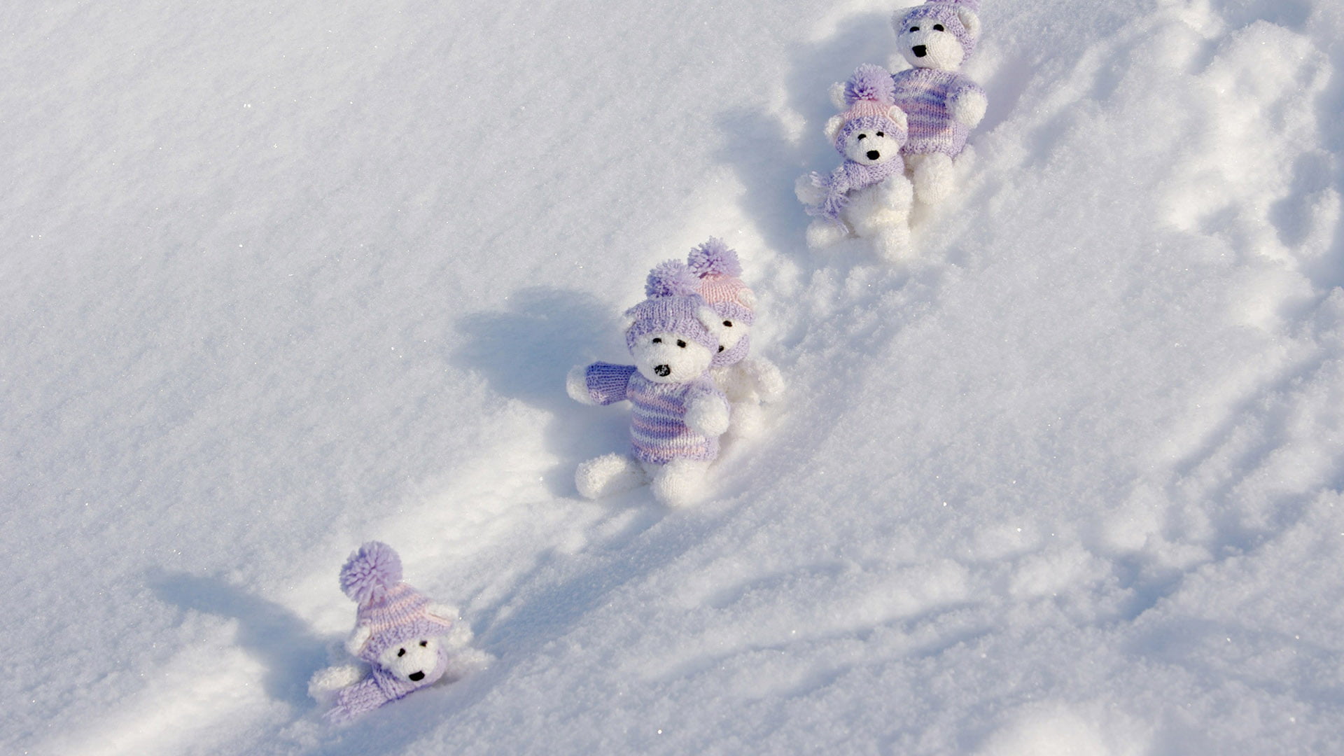 rain, snowman, pattern, funny, wet, sky, cool, light, crystal, clear, purple, motion, close, frozen, drops, pink color, white color, 1080P, cold temperature, HD Wallpaper