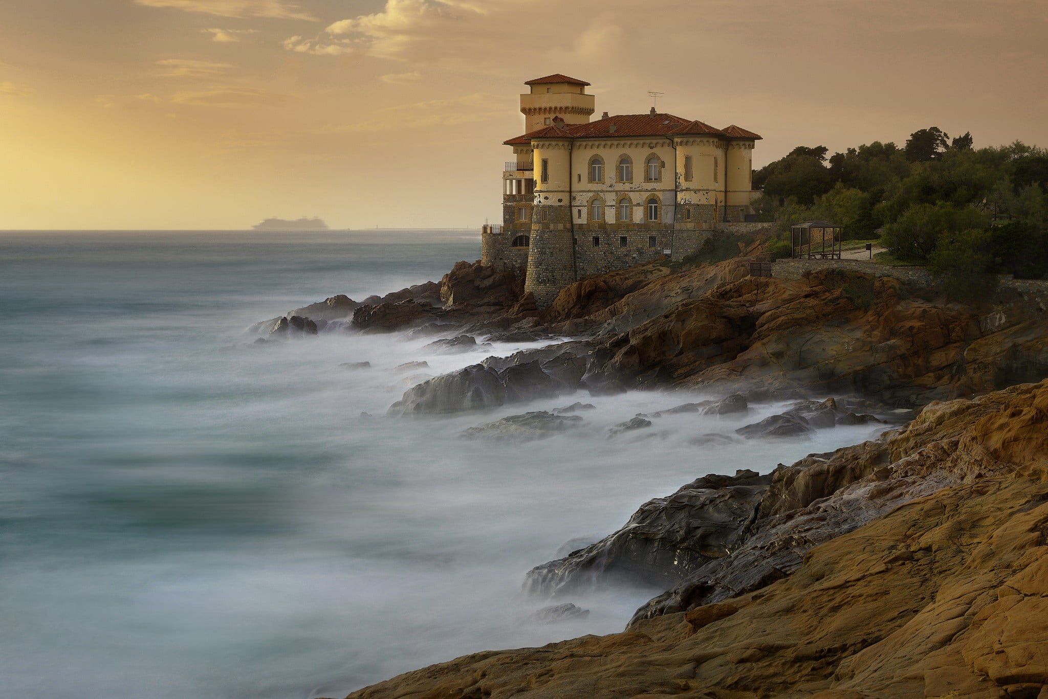 cloud - sky, beach, castle, outdoors, scenics - nature, guidance, Castello del Boccale, concrete, horizon over water, built structure, beauty in nature, HD Wallpaper