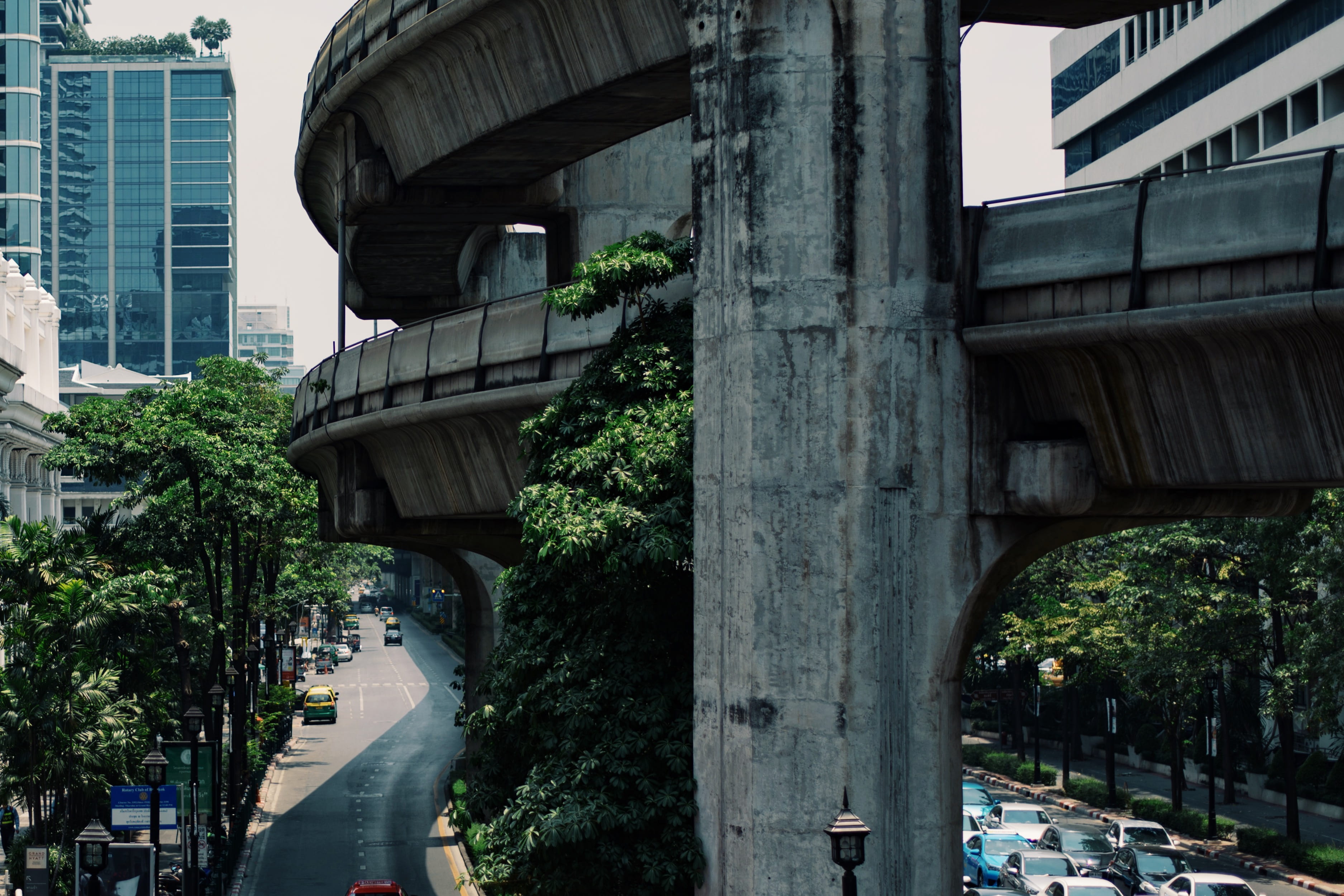bridge - man made structure, street, cityscape, overpass, thailand, office building exterior, growth, beside, no people, urban, modern, city, building, HD Wallpaper