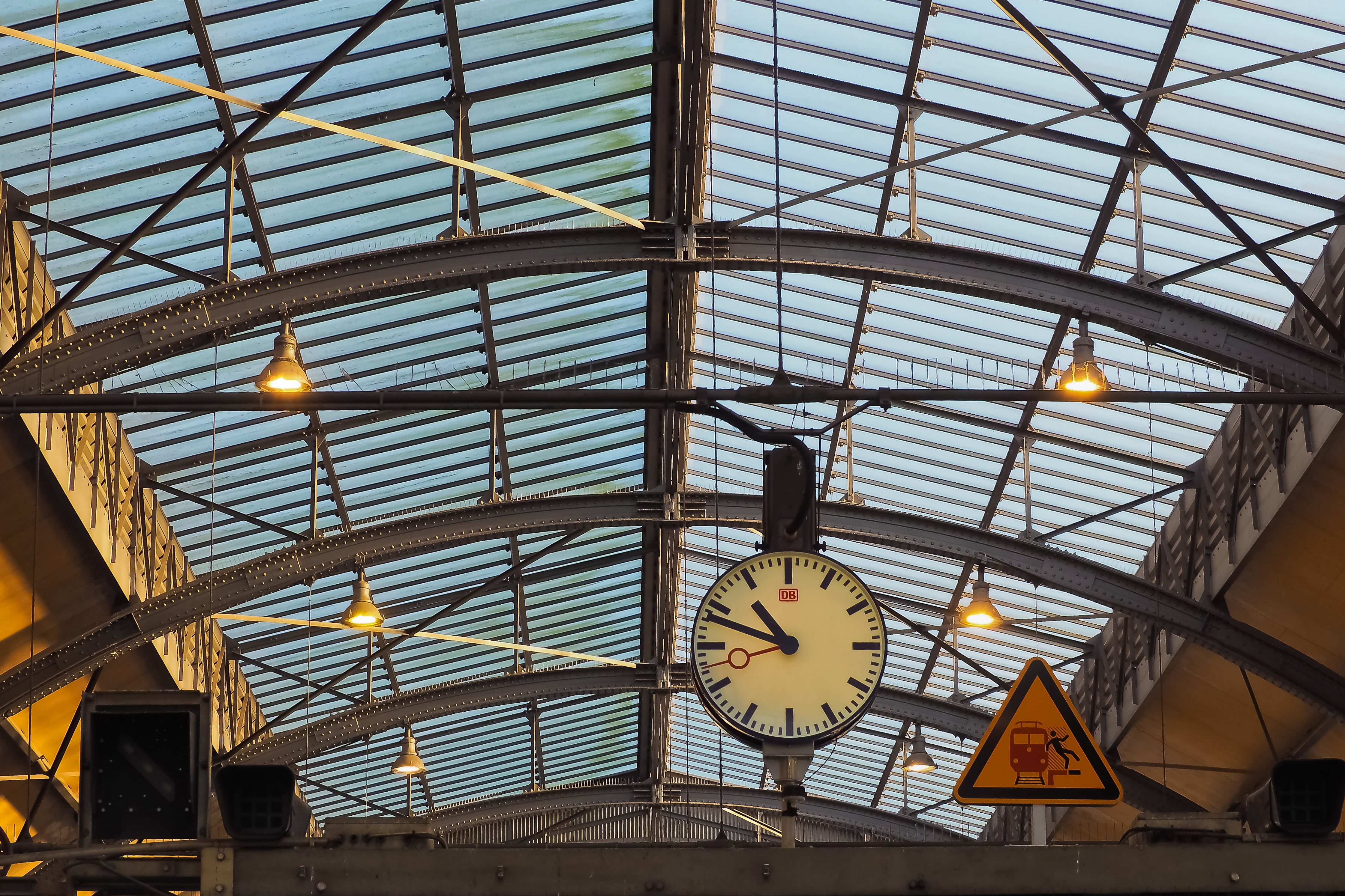 time, shape, ornament, analog, travel, railroad station, industry, roofing, stainless, steel beams, old, built structure, black, 4K, instrument of time, HD Wallpaper