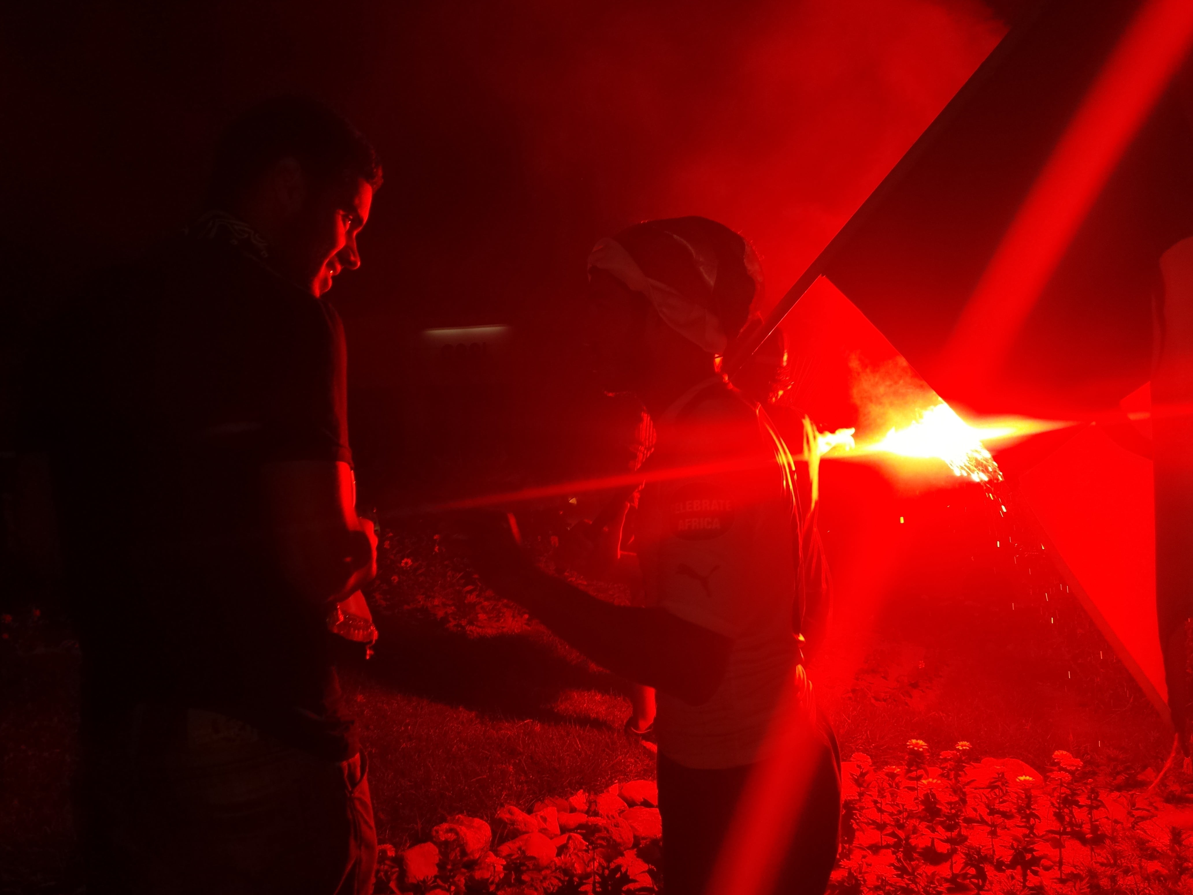 Algeria, fire - natural phenomenon, indoors, 4K, standing, adult, burning, night, three quarter length, men, fire, occupation, red, arts culture and entertainment, HD Wallpaper