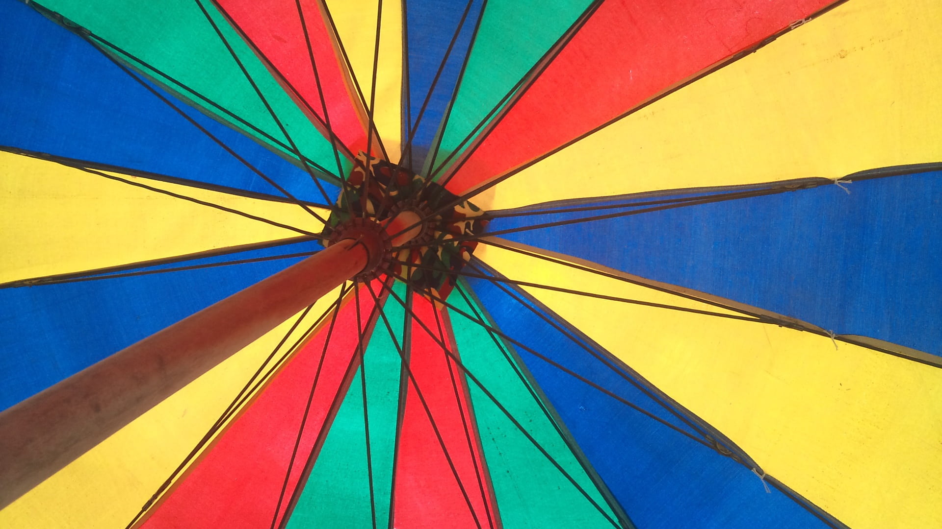 circle, colorful, multi colored, sunshade, saturated color, design, outdoor, yellow, color, low angle view, creativity, backgrounds, shape, weather, no people, HD Wallpaper