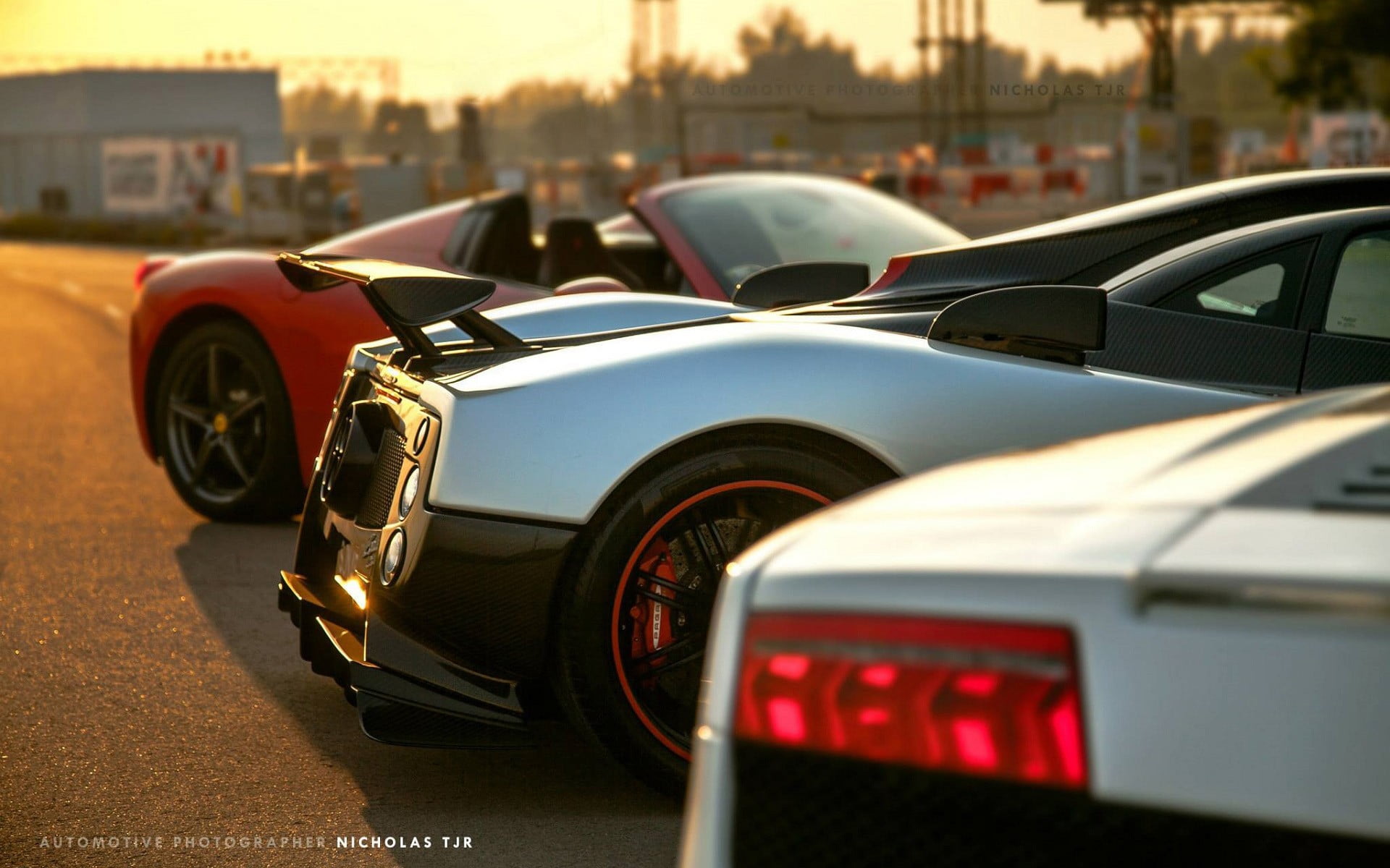 wheel, land vehicle, outdoors, Lamborghini, luxury, Pagani, day, 1080P, wealth, motor vehicle, black, road, vintage car, architecture, built structure, HD Wallpaper