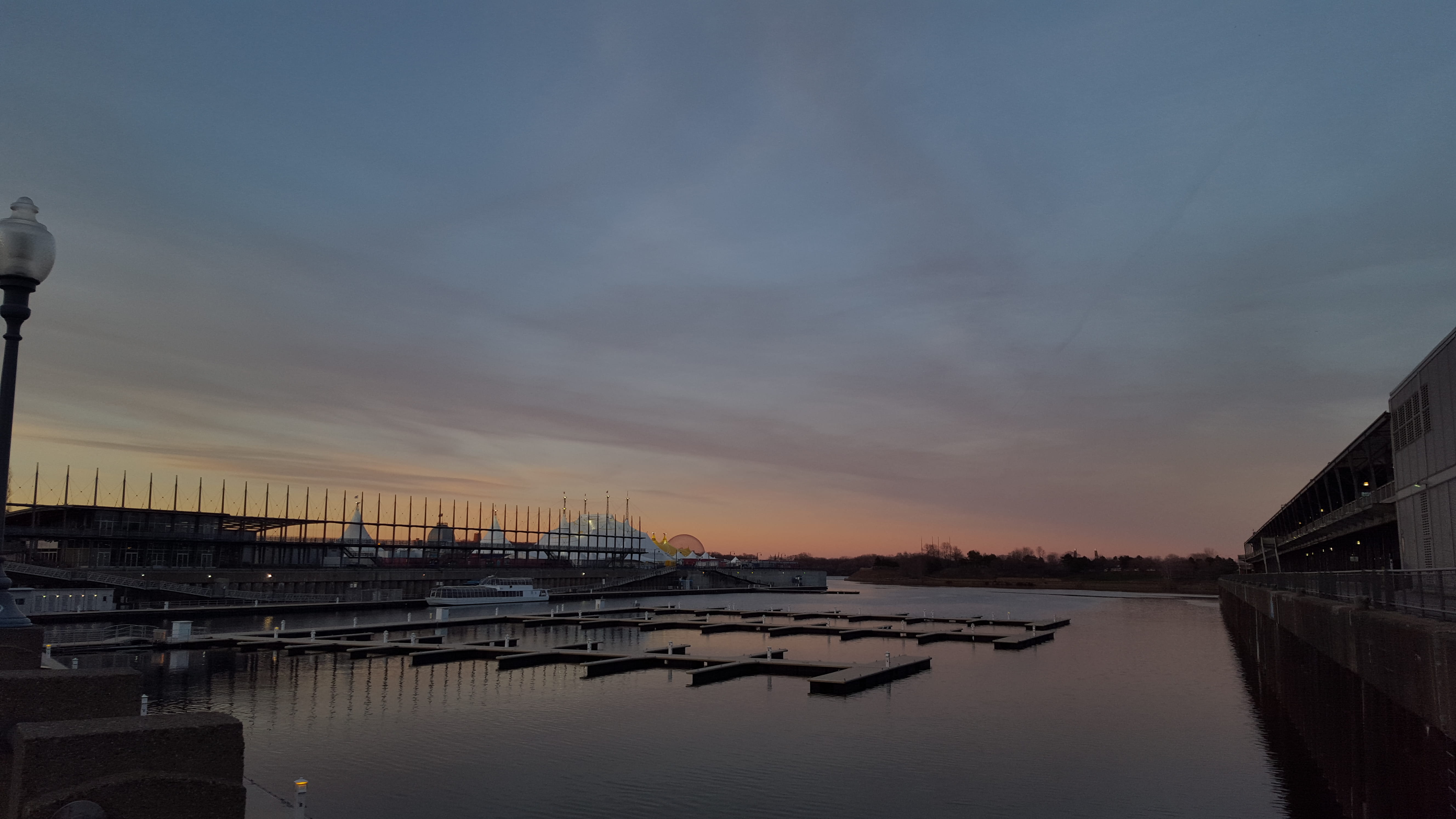 no people, outdoors, architecture, sunset, building, pier, metropolis, town, montréal, river, bridge - man made structure, body, transportation, 39 rue de la commune e, HD Wallpaper