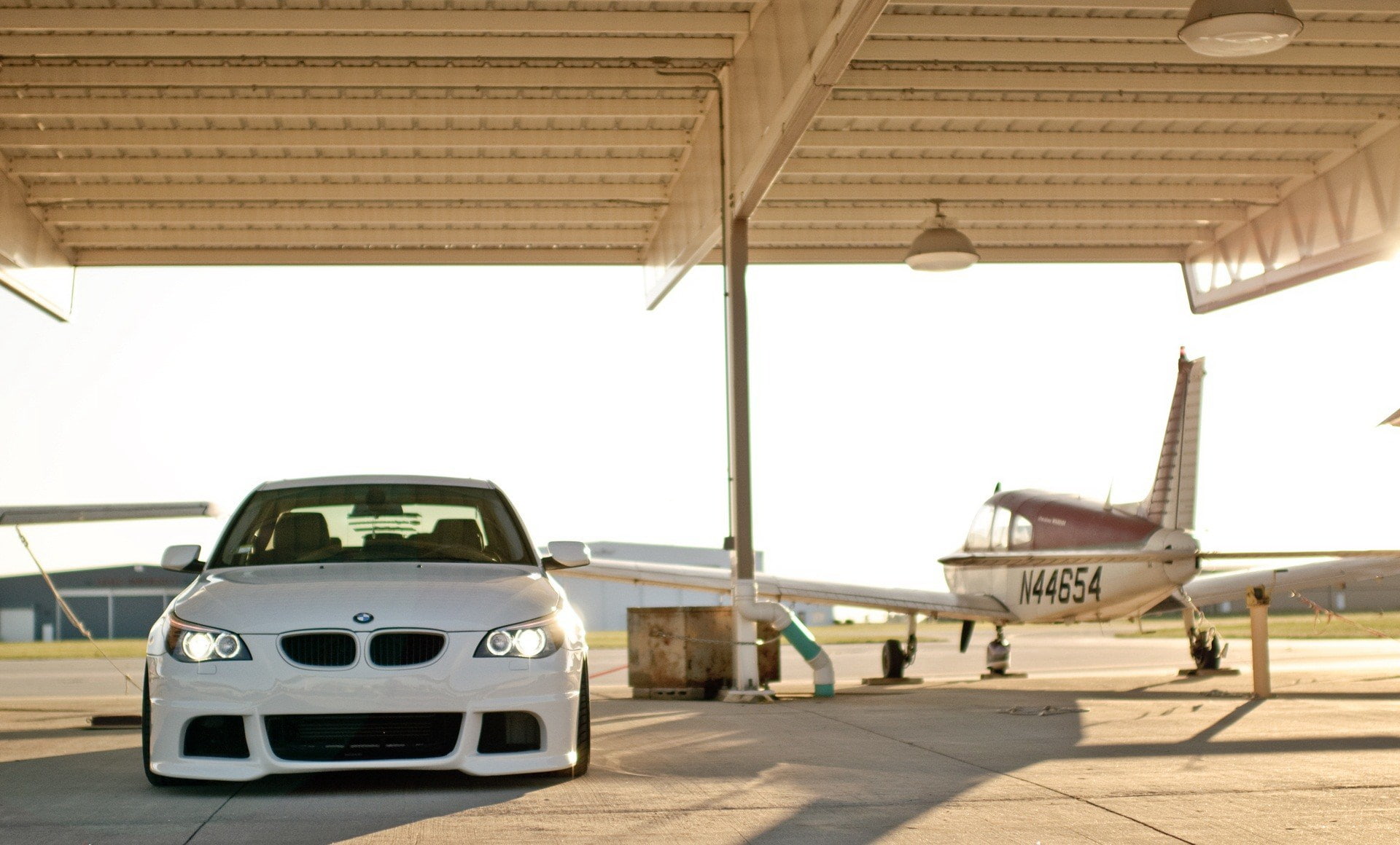 no people, nature, airport, sunlight, car, motor vehicle, airplane, architecture, travel, mode of transportation, sky, bmw e60, built structure, air vehicle, HD Wallpaper