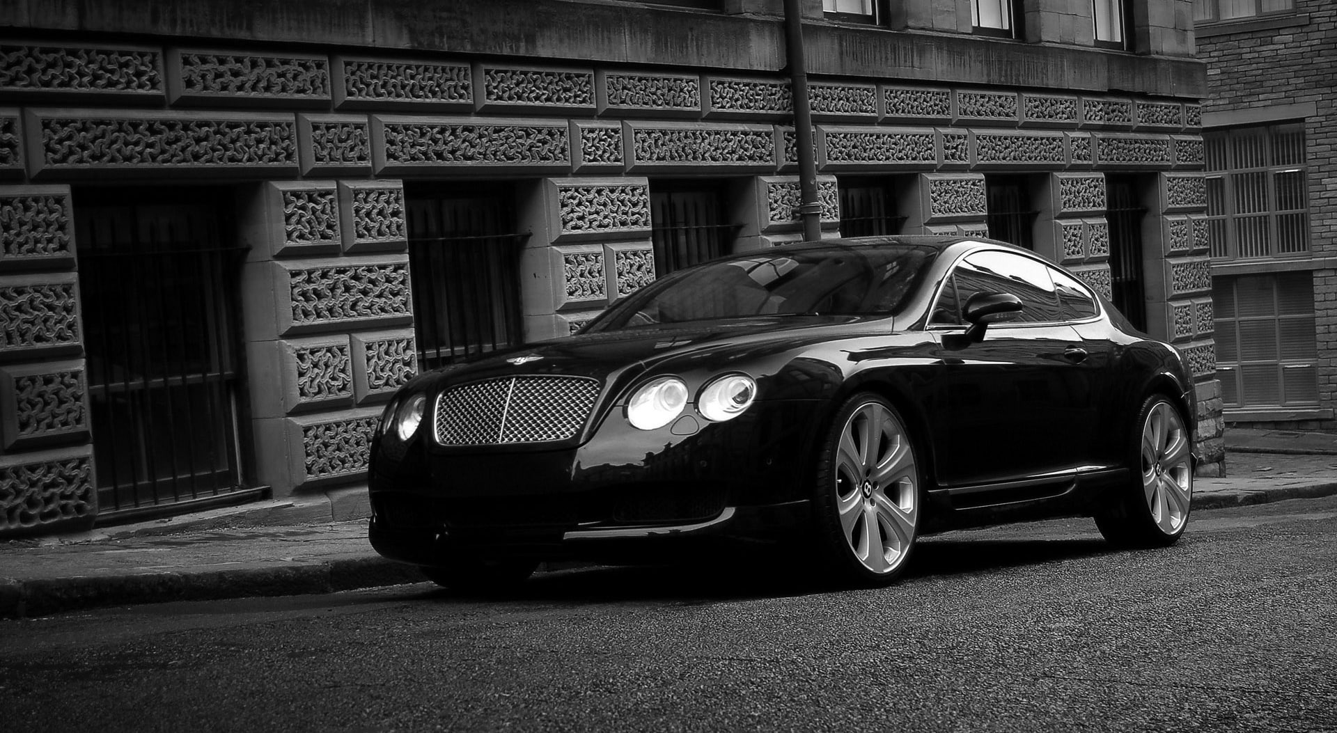 luxury, wheel, outdoors, street, road, built structure, retro styled, Continental, car, gt, city, no people, travel, architecture, Black, building, transportation, HD Wallpaper