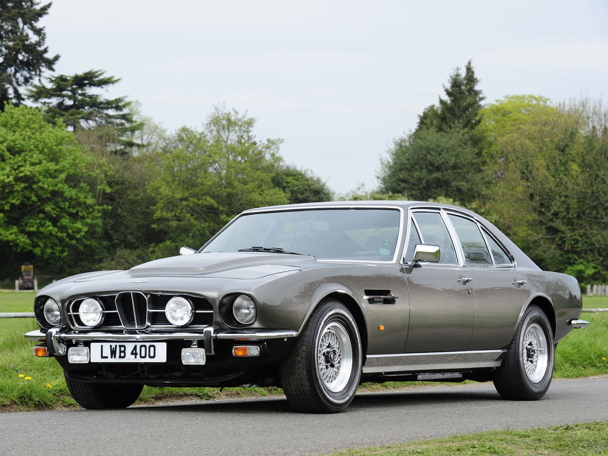 shiny, gray, no People, design, nature, obsolete, rarity, expense, silver colored, motor Vehicle, weight Class, machinery, restoring, car, grille, lagonda, HD Wallpaper
