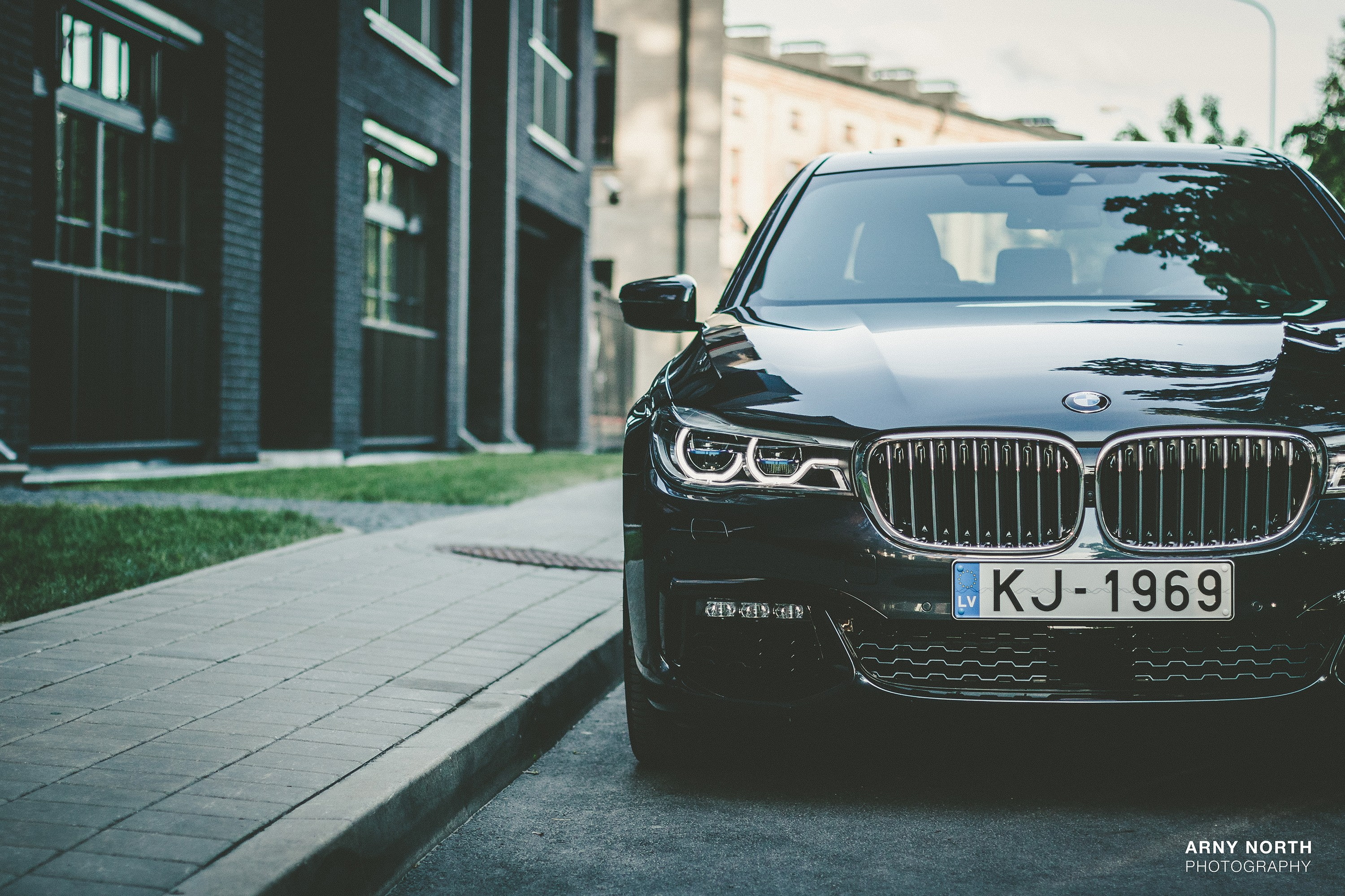 mode of transportation, land vehicle, parking, building, architecture, BMW, motor vehicle, day, no people, car, building exterior, Latvia, Riga, transportation, HD Wallpaper